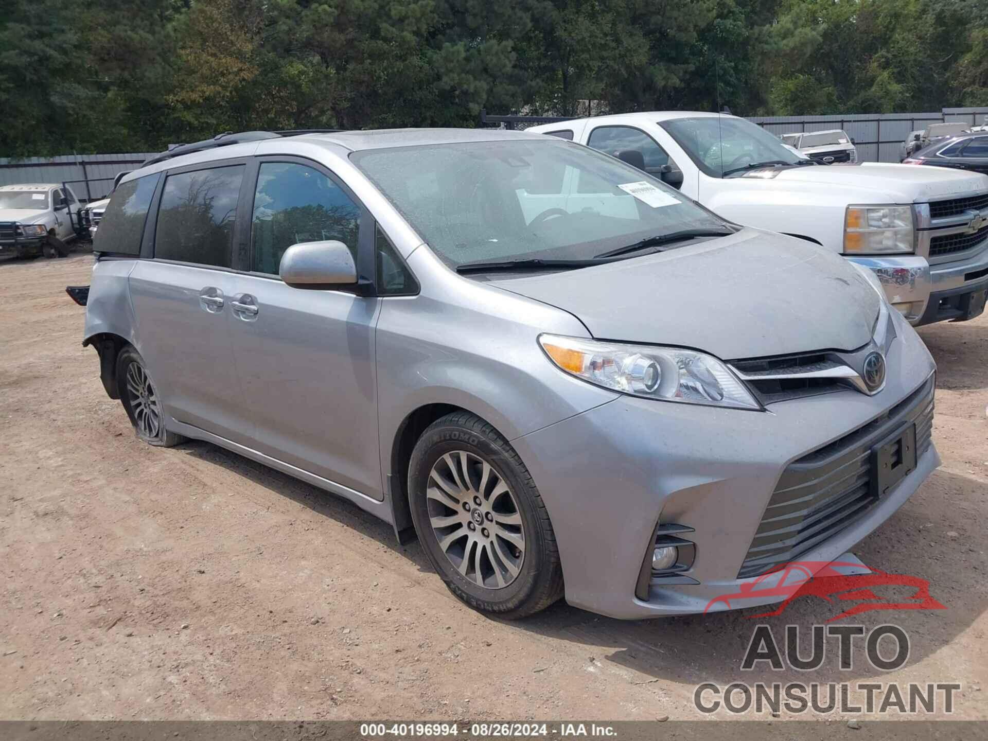 TOYOTA SIENNA 2018 - 5TDYZ3DC7JS957173