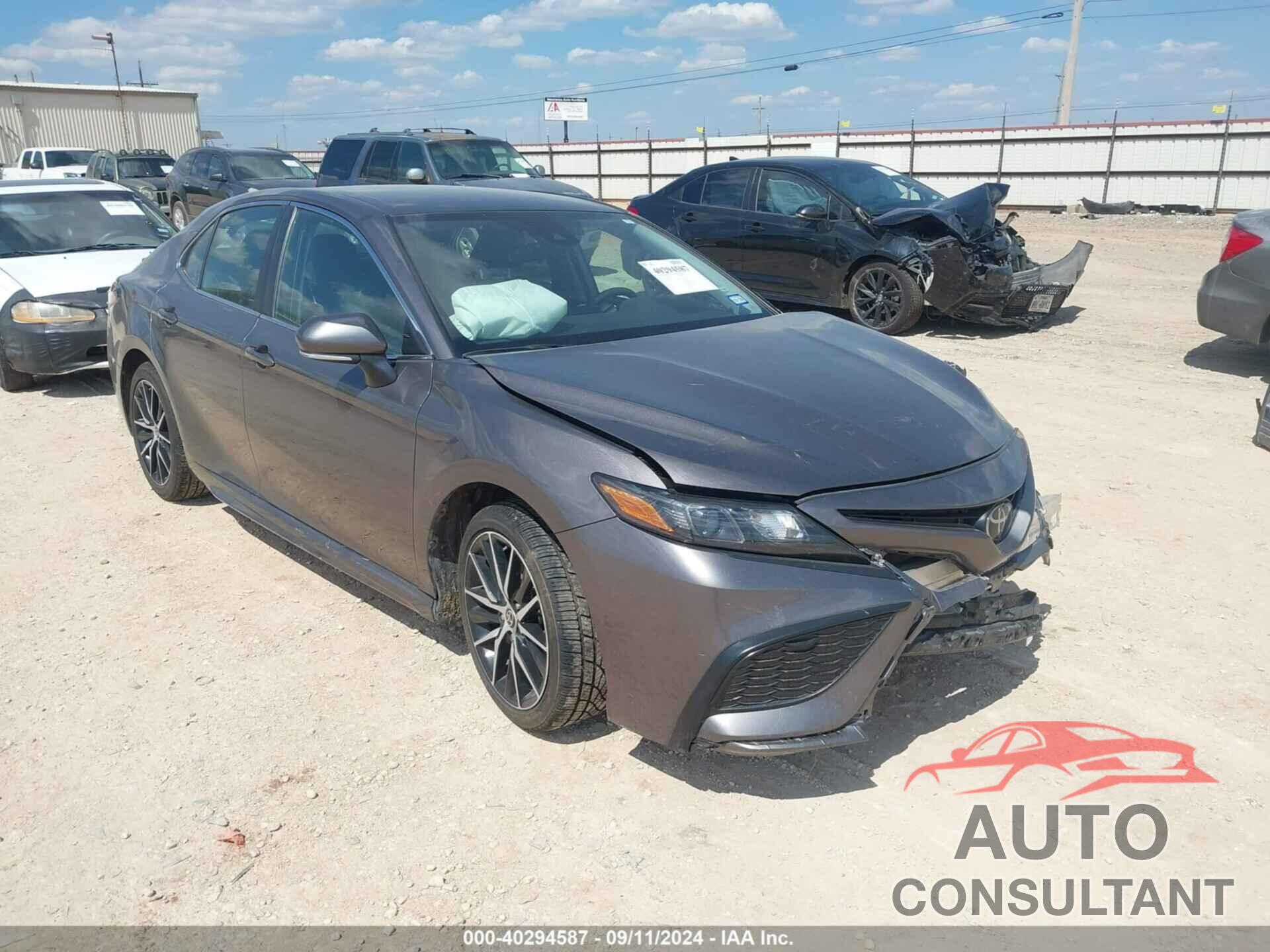 TOYOTA CAMRY 2023 - 4T1G11AK6PU748767