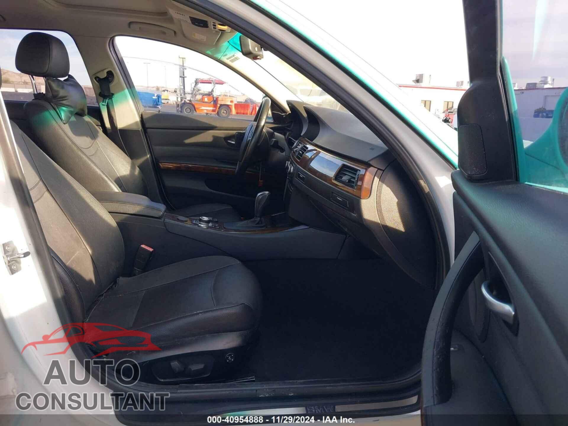 BMW 328I 2011 - WBAPH7C58BE130912