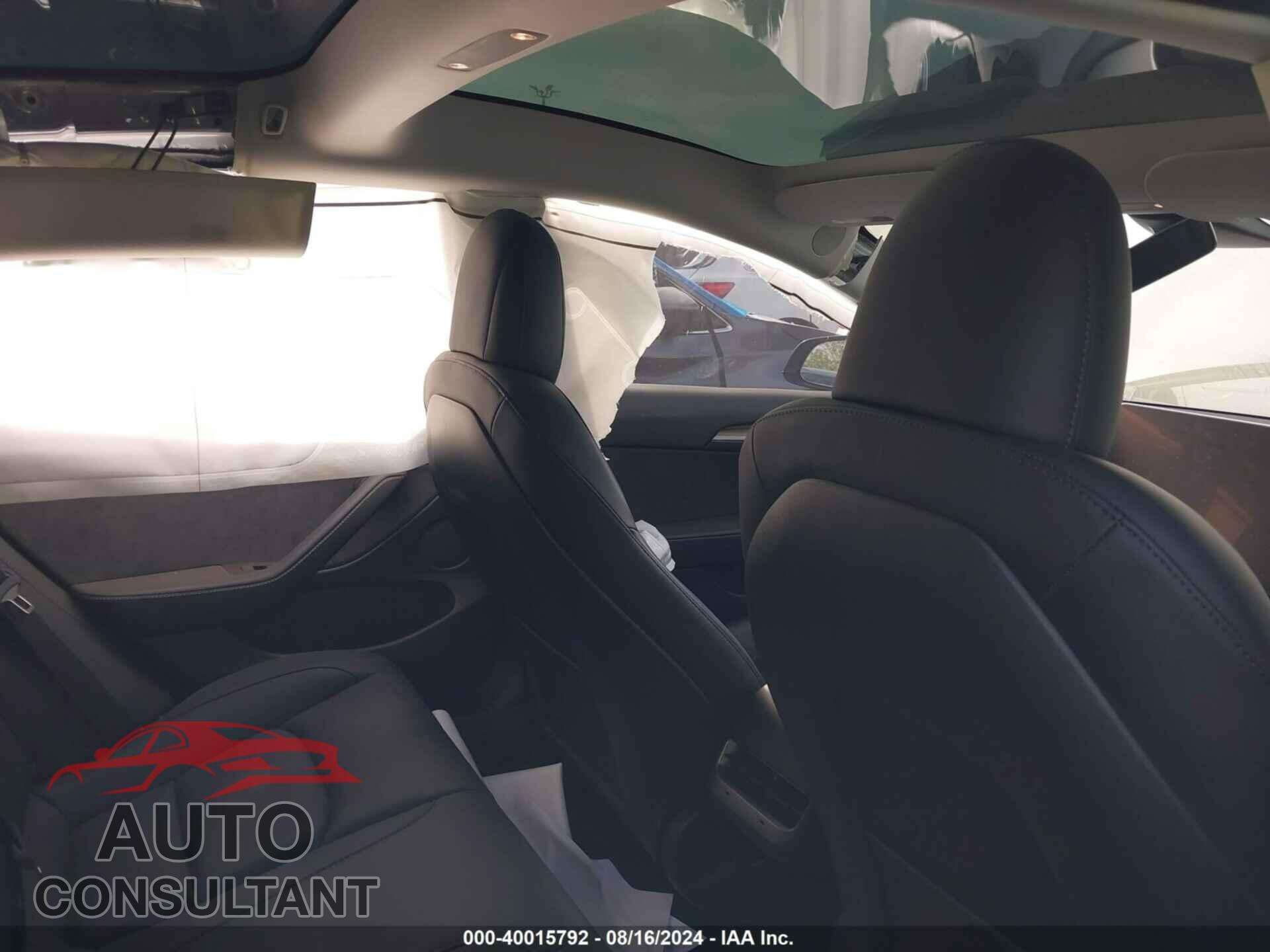 TESLA MODEL 3 2023 - 5YJ3E1EA3PF420868