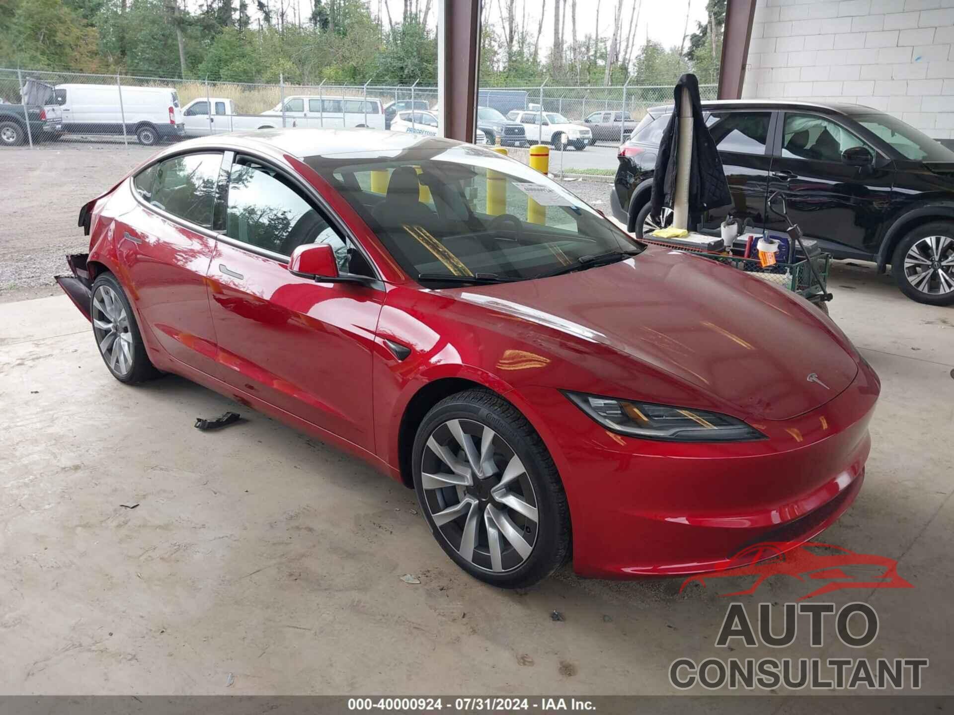 TESLA MODEL 3 2024 - 5YJ3E1EB4RF768755