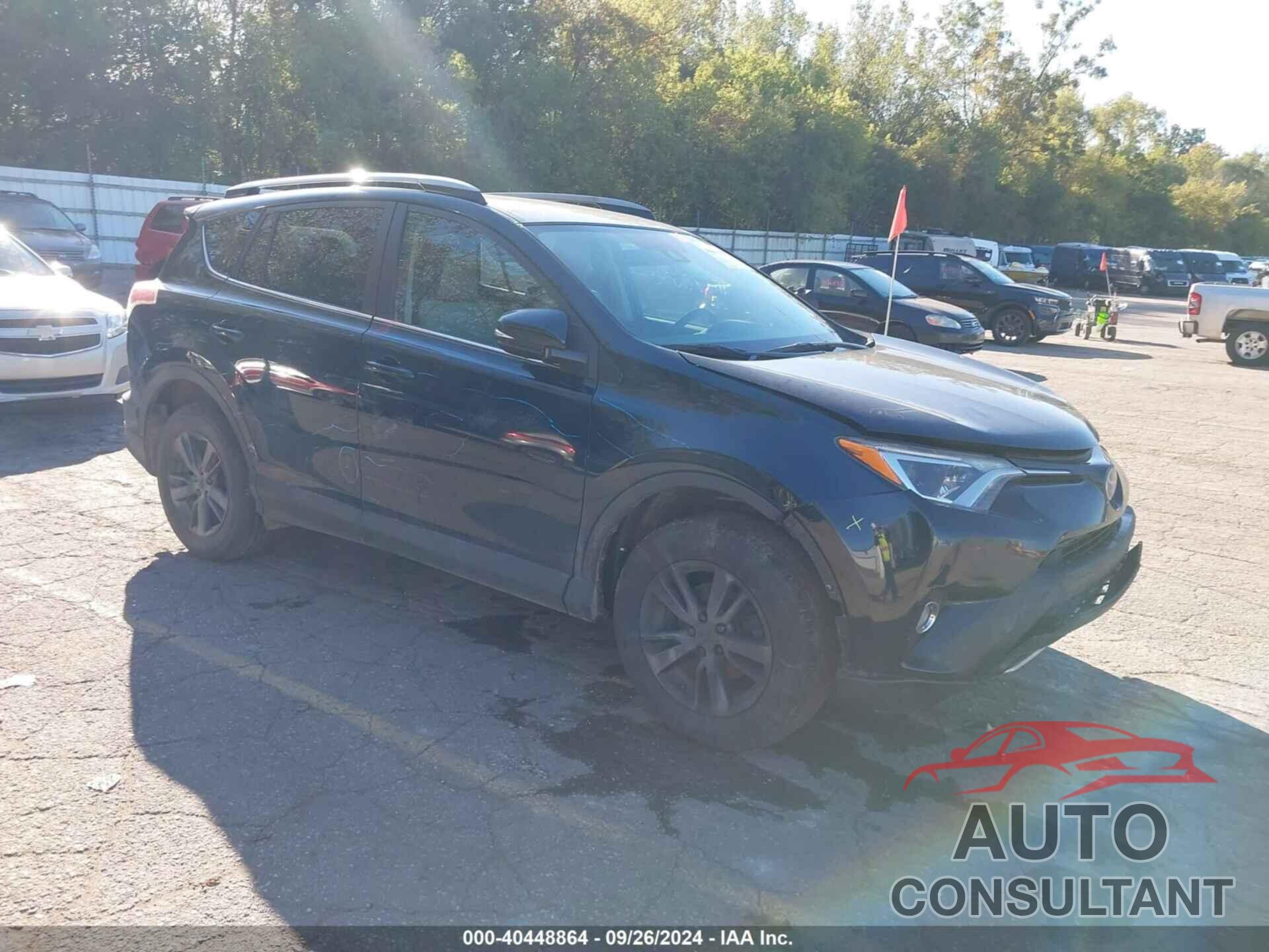 TOYOTA RAV4 2018 - 2T3RFREV2JW716040