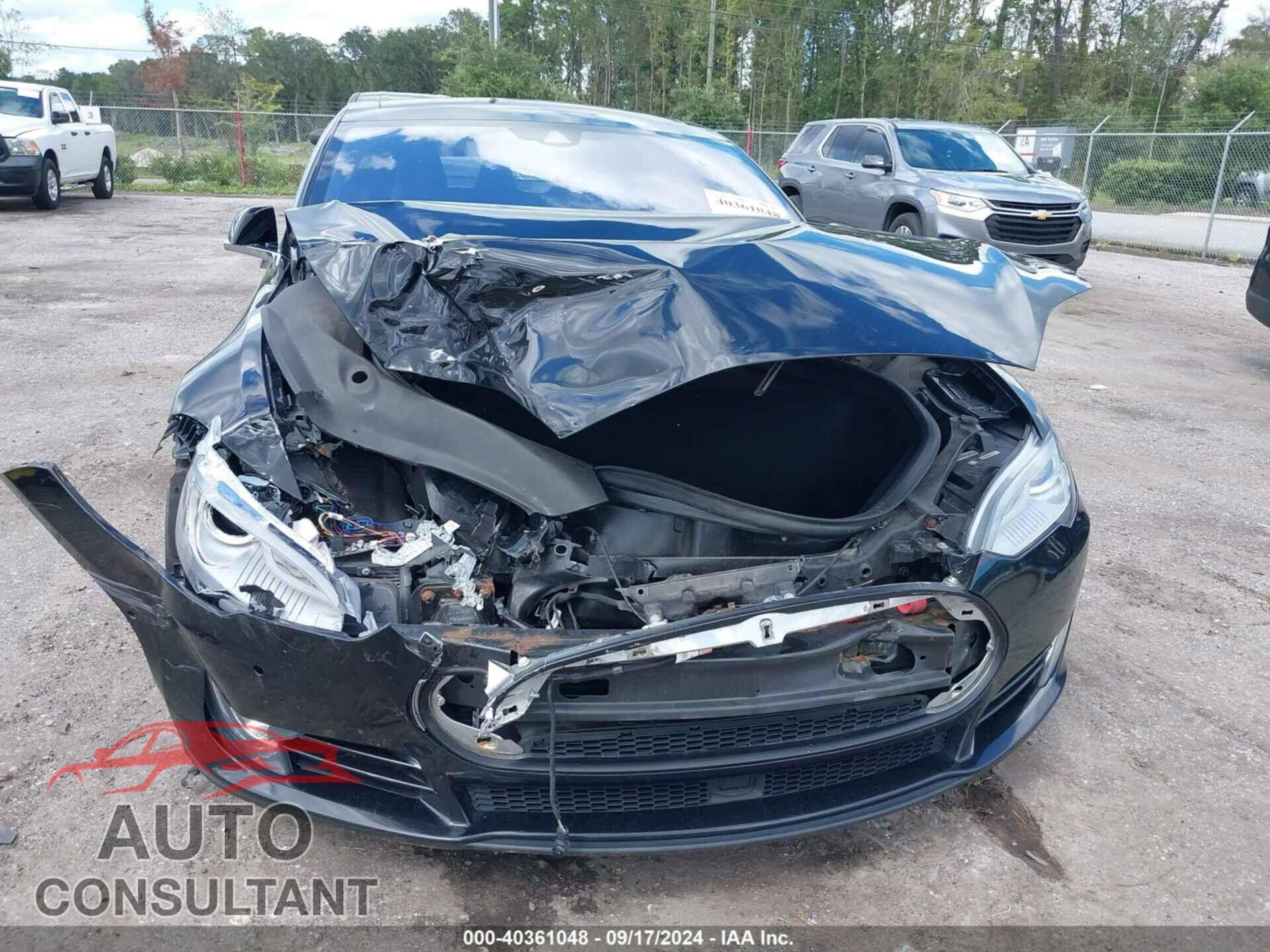 TESLA MODEL S 2015 - 5YJSA1H48FF083013