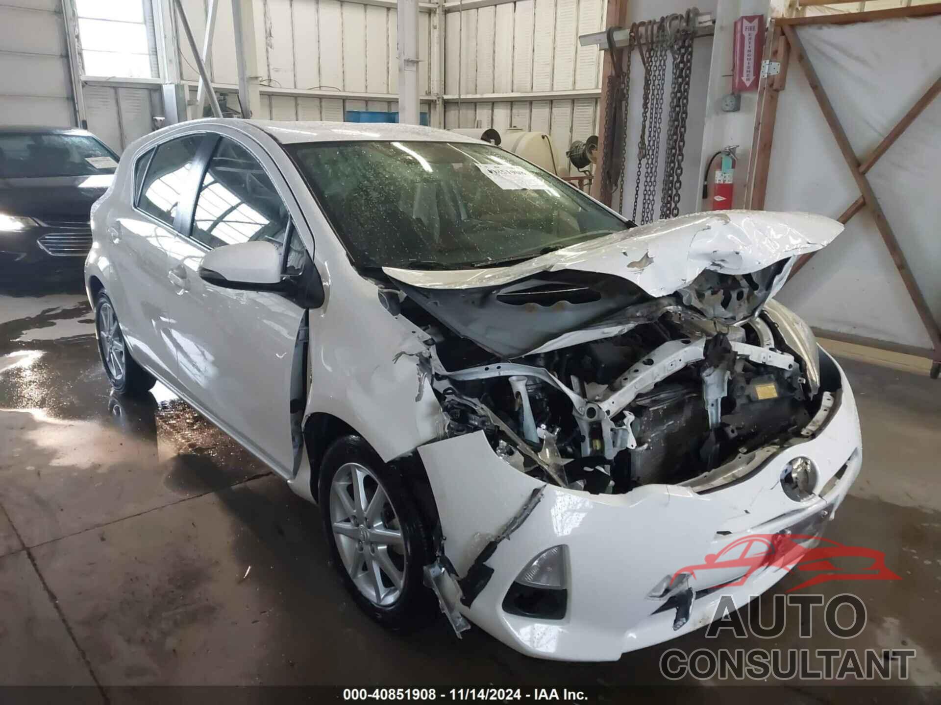 TOYOTA PRIUS C 2013 - JTDKDTB37D1533677