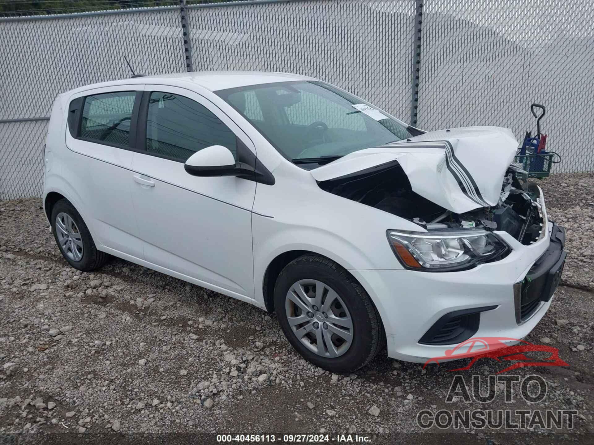 CHEVROLET SONIC 2017 - 1G1JG6SH1H4161377