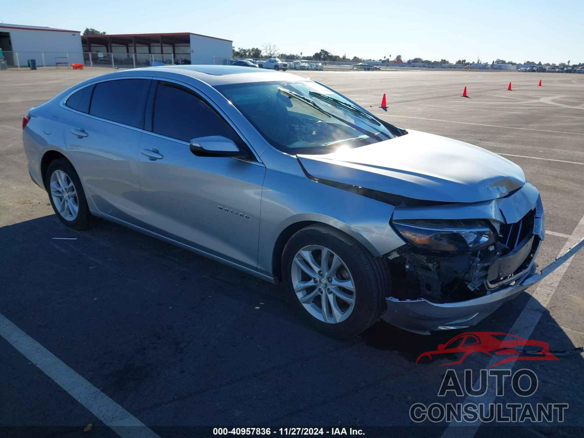 CHEVROLET MALIBU 2018 - 1G1ZD5ST3JF146559