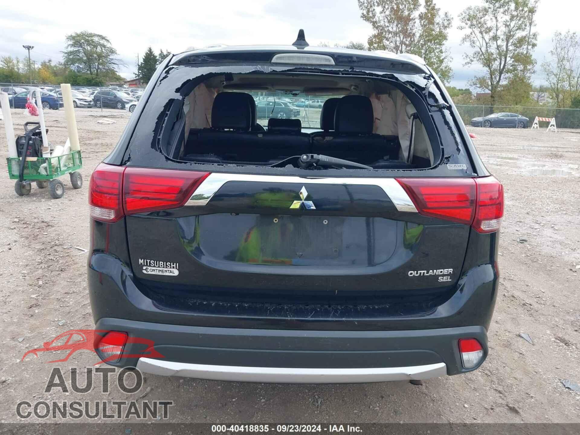 MITSUBISHI OUTLANDER 2017 - JA4AZ3A35HZ028852
