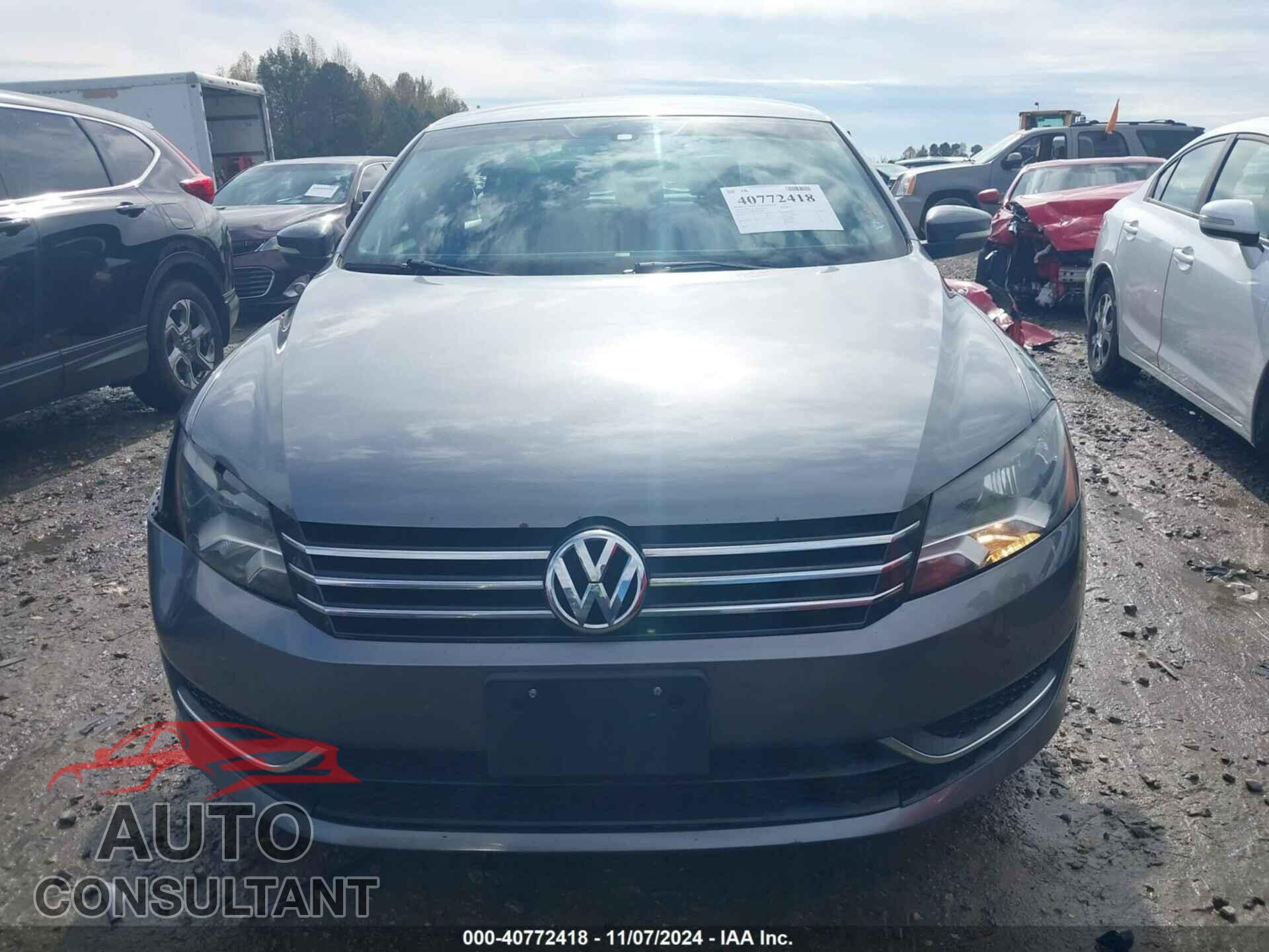 VOLKSWAGEN PASSAT 2013 - 1VWAP7A33DC149943