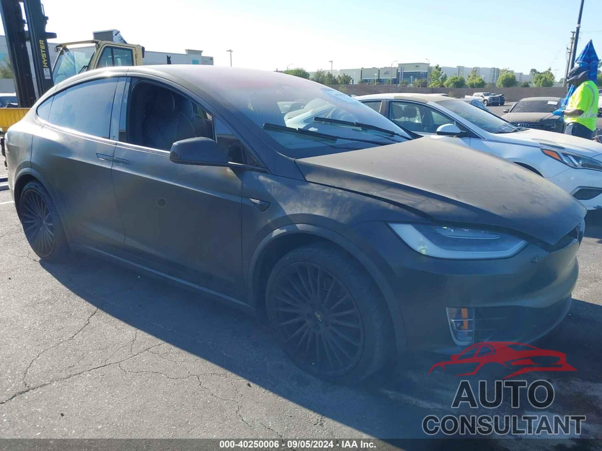 TESLA MODEL X 2020 - 5YJXCAE42LF285605