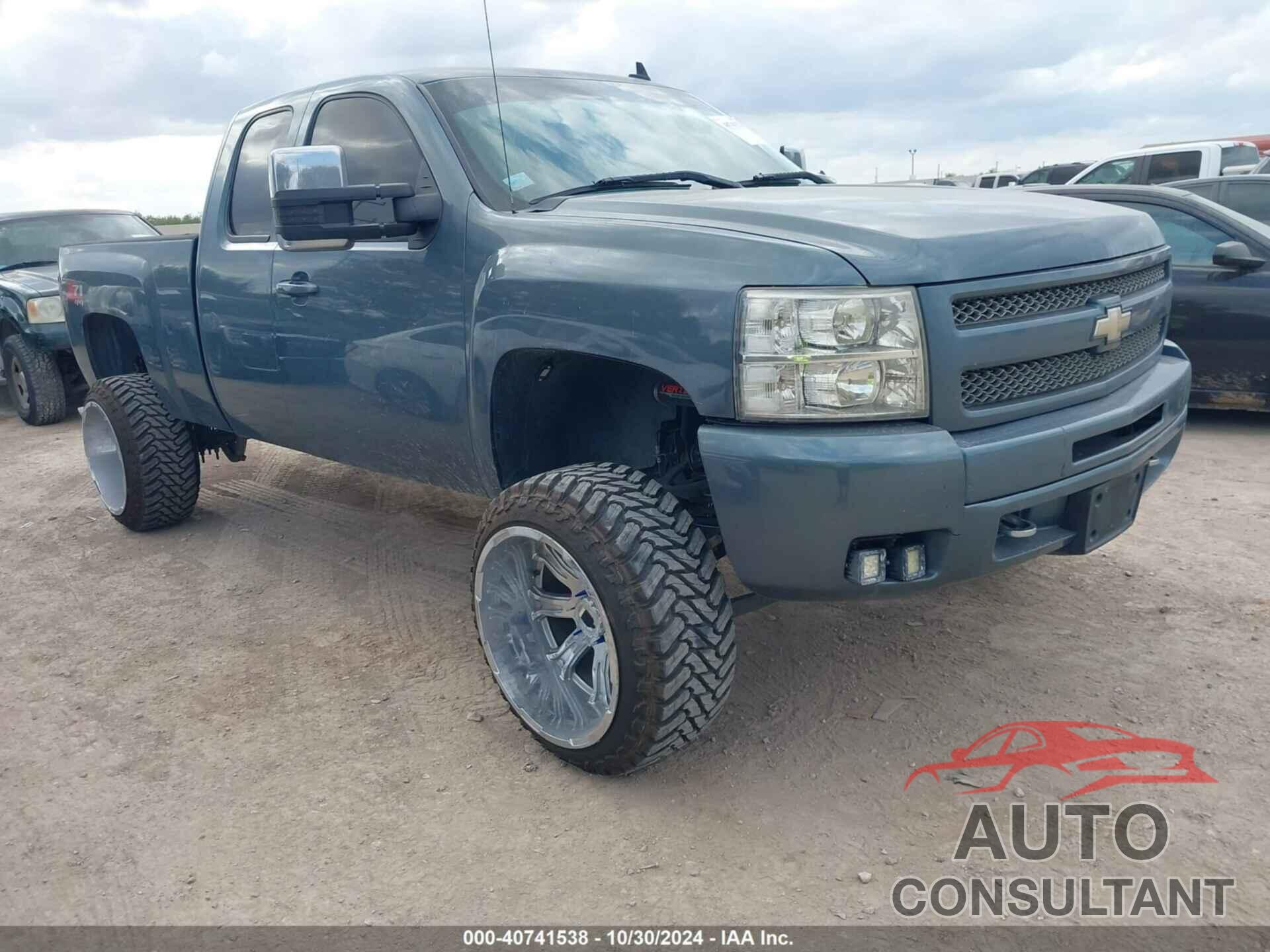 CHEVROLET SILVERADO 1500 2011 - 1GCRKSE33BZ196255