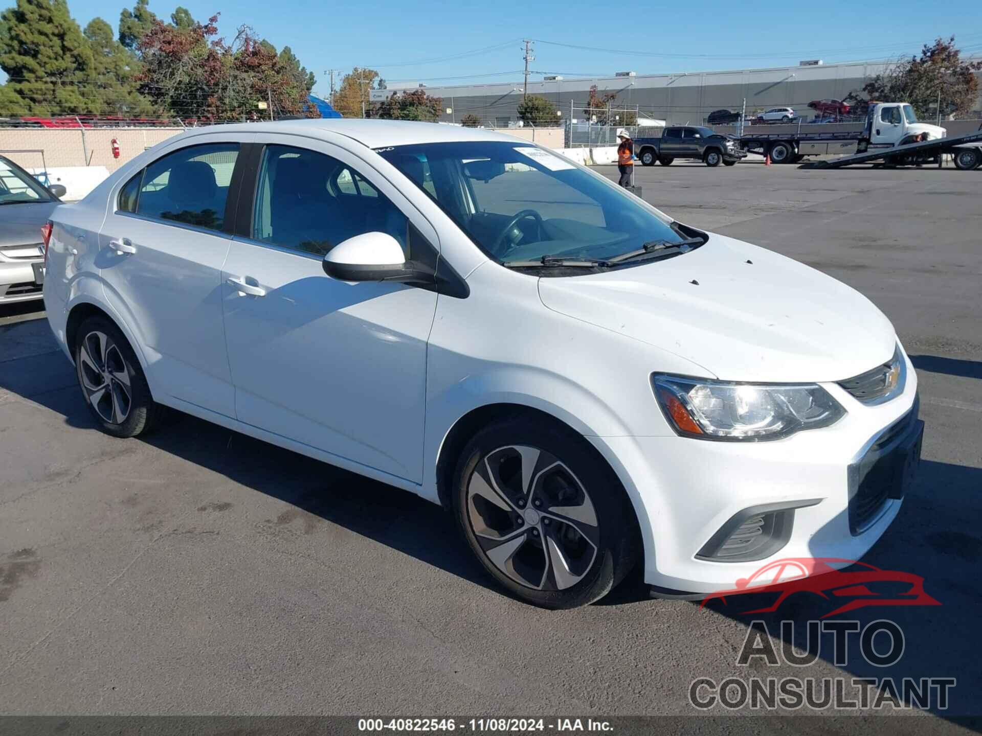 CHEVROLET SONIC 2017 - 1G1JF5SB8H4123833