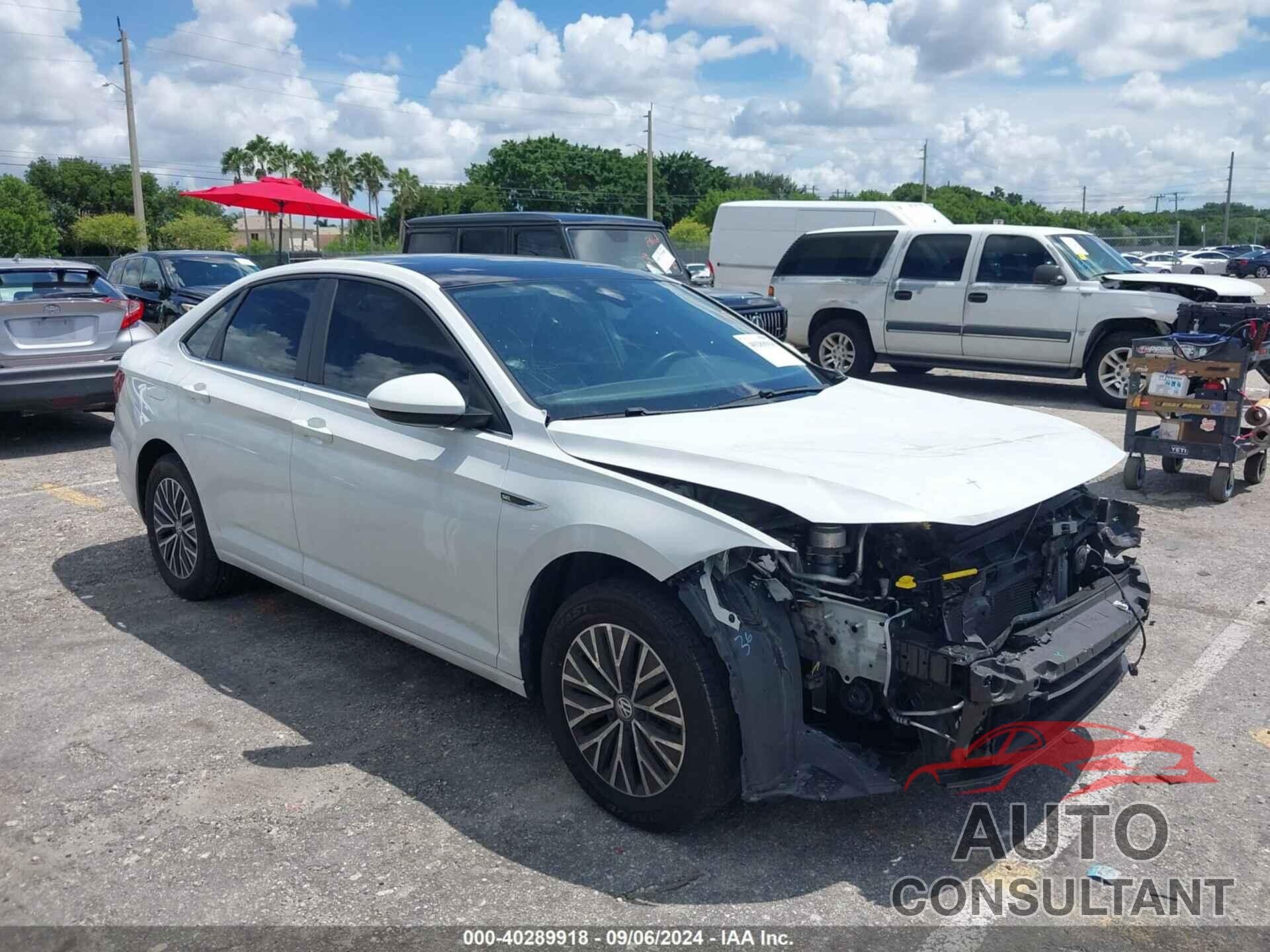 VOLKSWAGEN JETTA 2019 - 3VWE57BU1KM268777