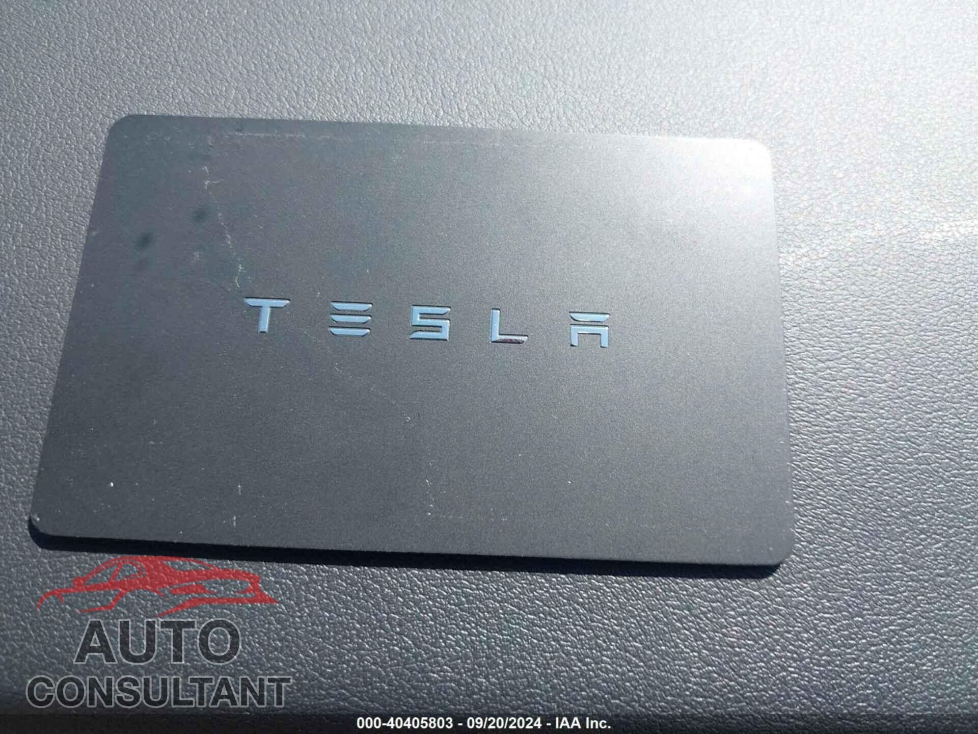 TESLA MODEL 3 2018 - 5YJ3E1EB0JF088369