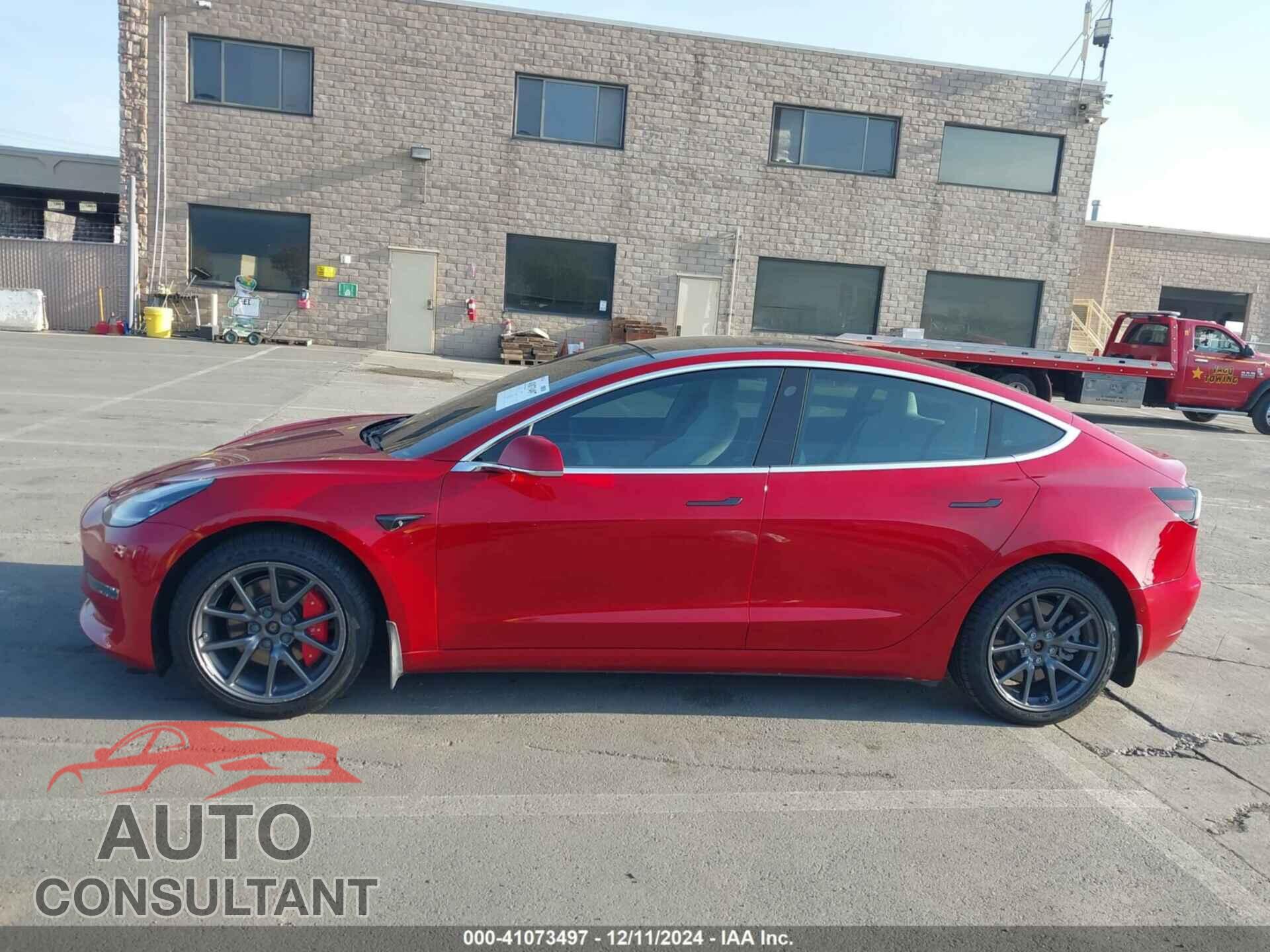 TESLA MODEL 3 2019 - 5YJ3E1EB2KF390862