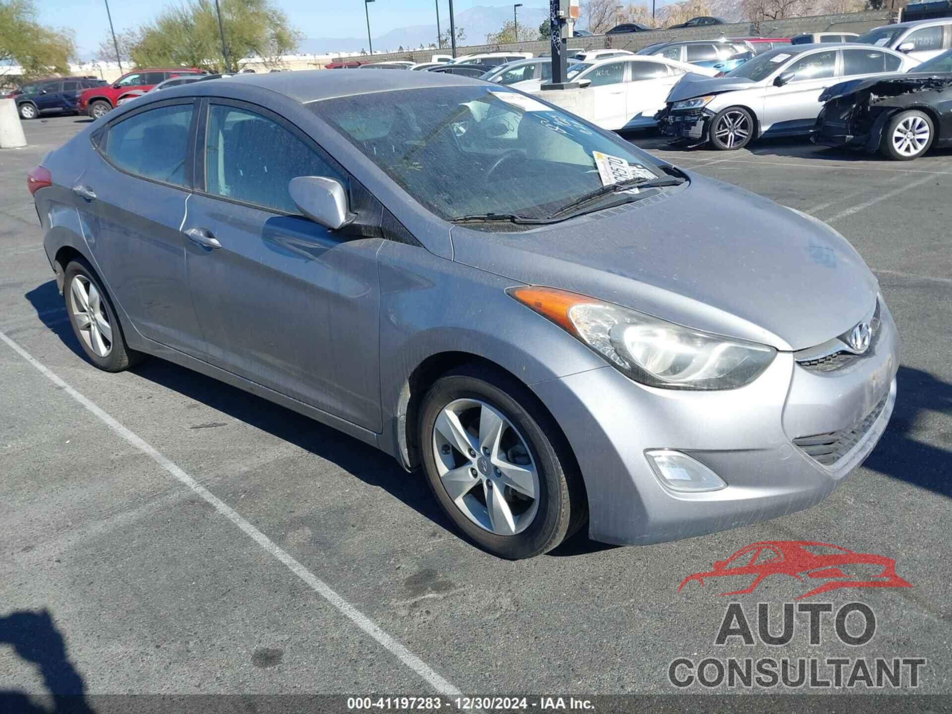 HYUNDAI ELANTRA 2013 - KMHDH4AE8DU902322