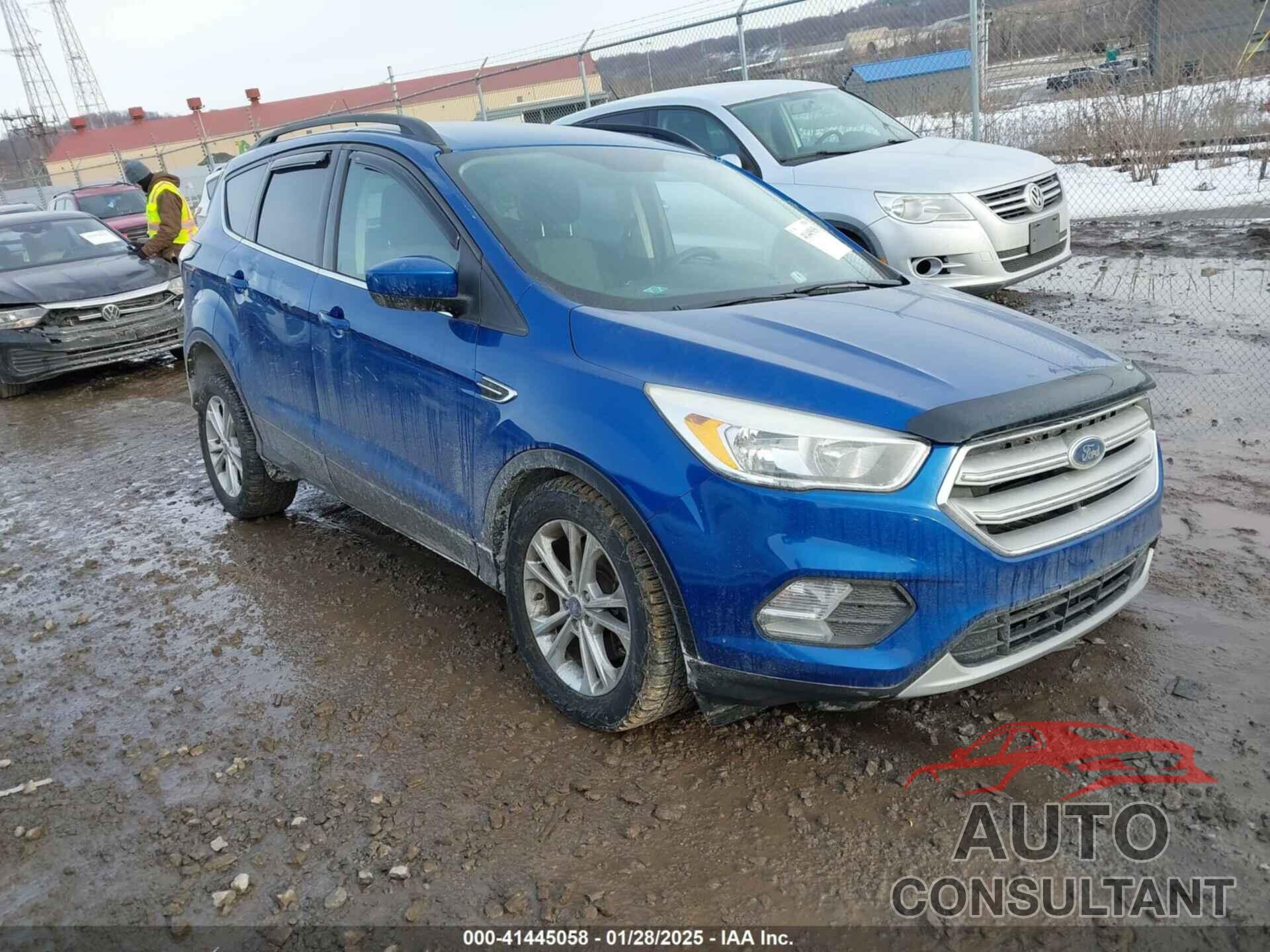 FORD ESCAPE 2018 - 1FMCU9GD7JUC01074