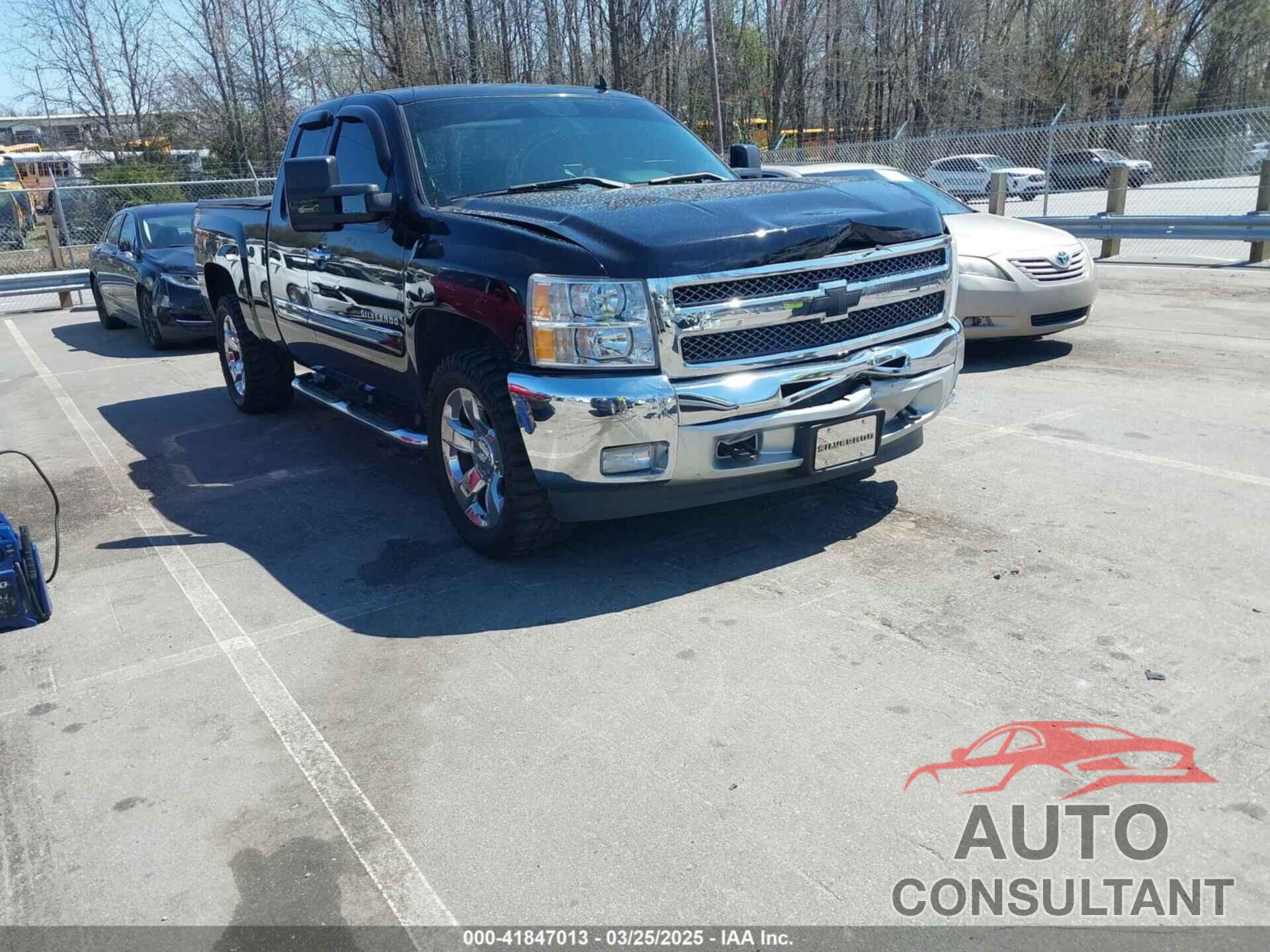 CHEVROLET SILVERADO 1500 2013 - 1GCRKSE74DZ309412