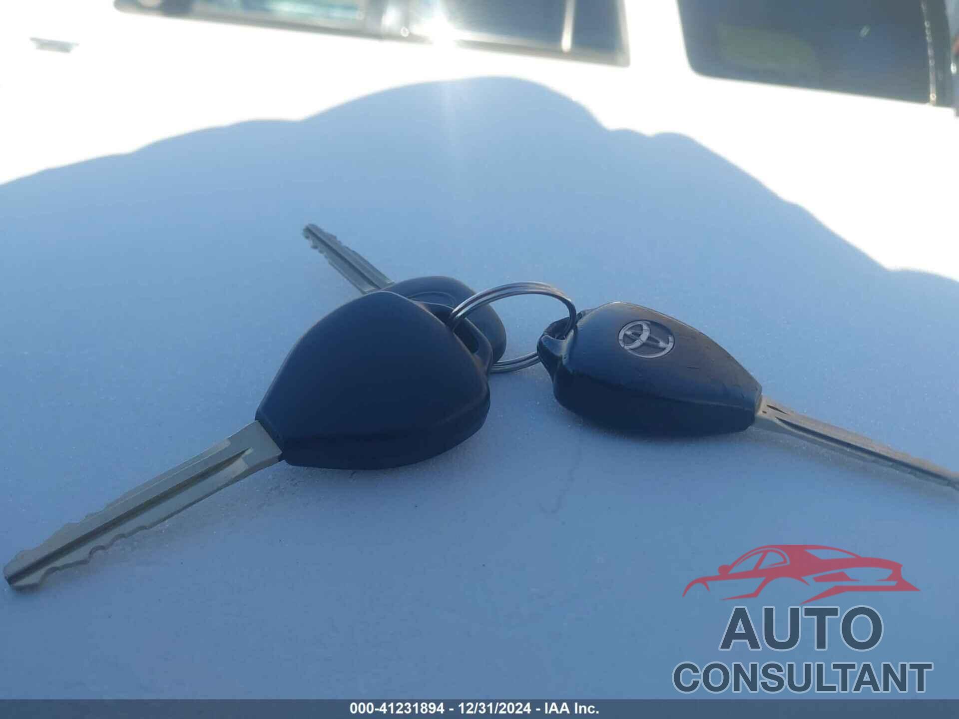TOYOTA COROLLA 2010 - 1NXBU4EE0AZ184225