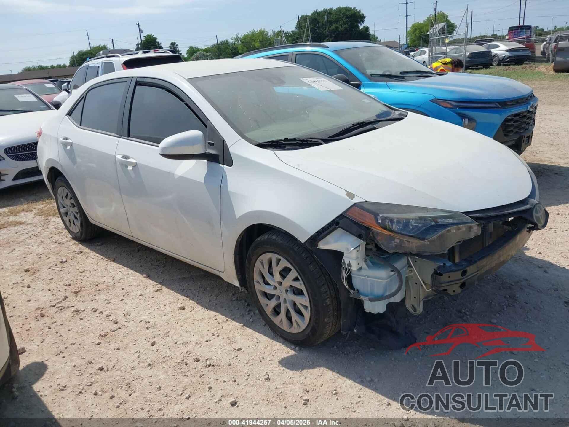 TOYOTA COROLLA 2018 - 5YFBURHE8JP795470
