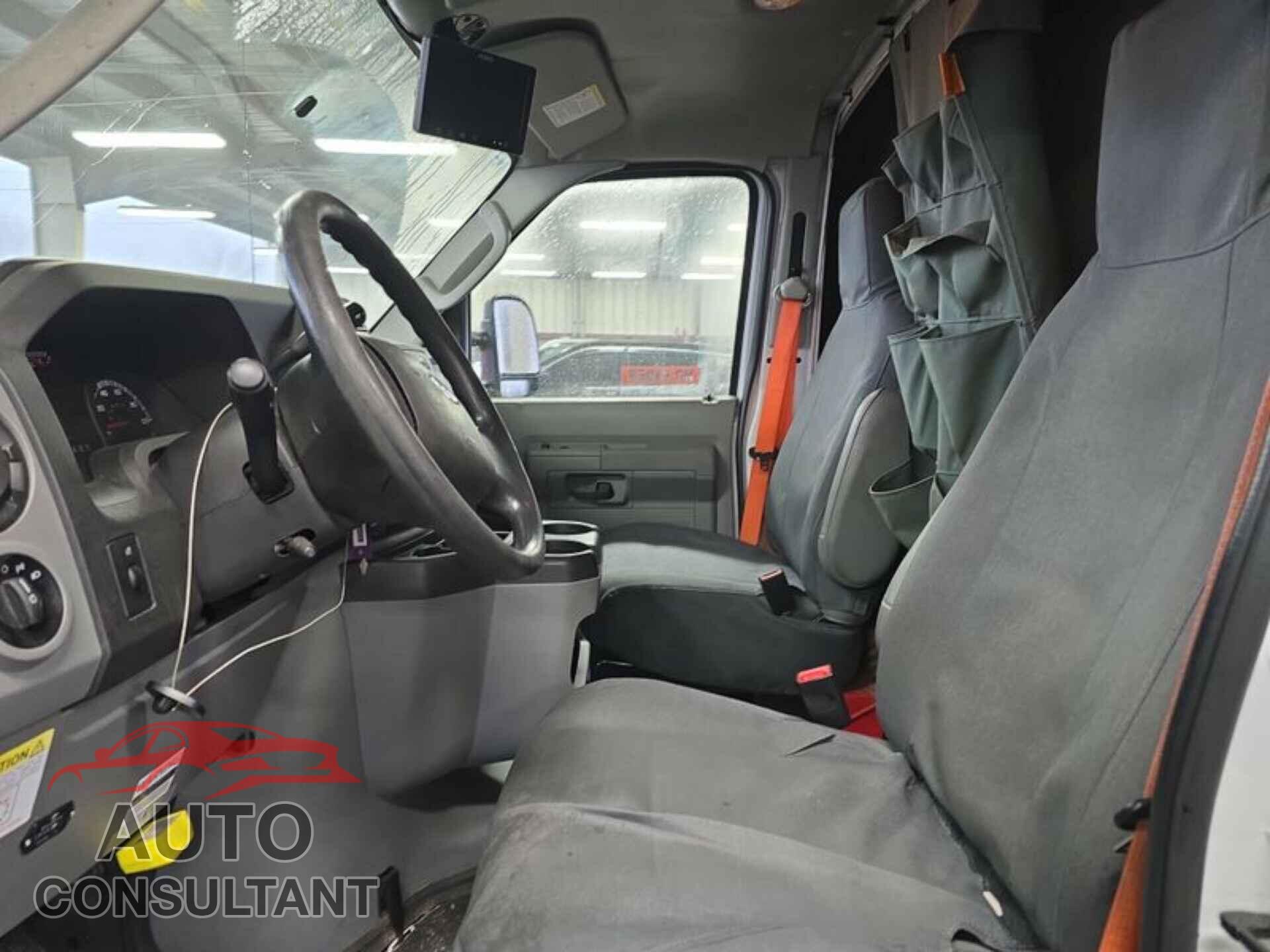 FORD E-450 CUTAWAY 2018 - 1FDXE4FS6JDC18921