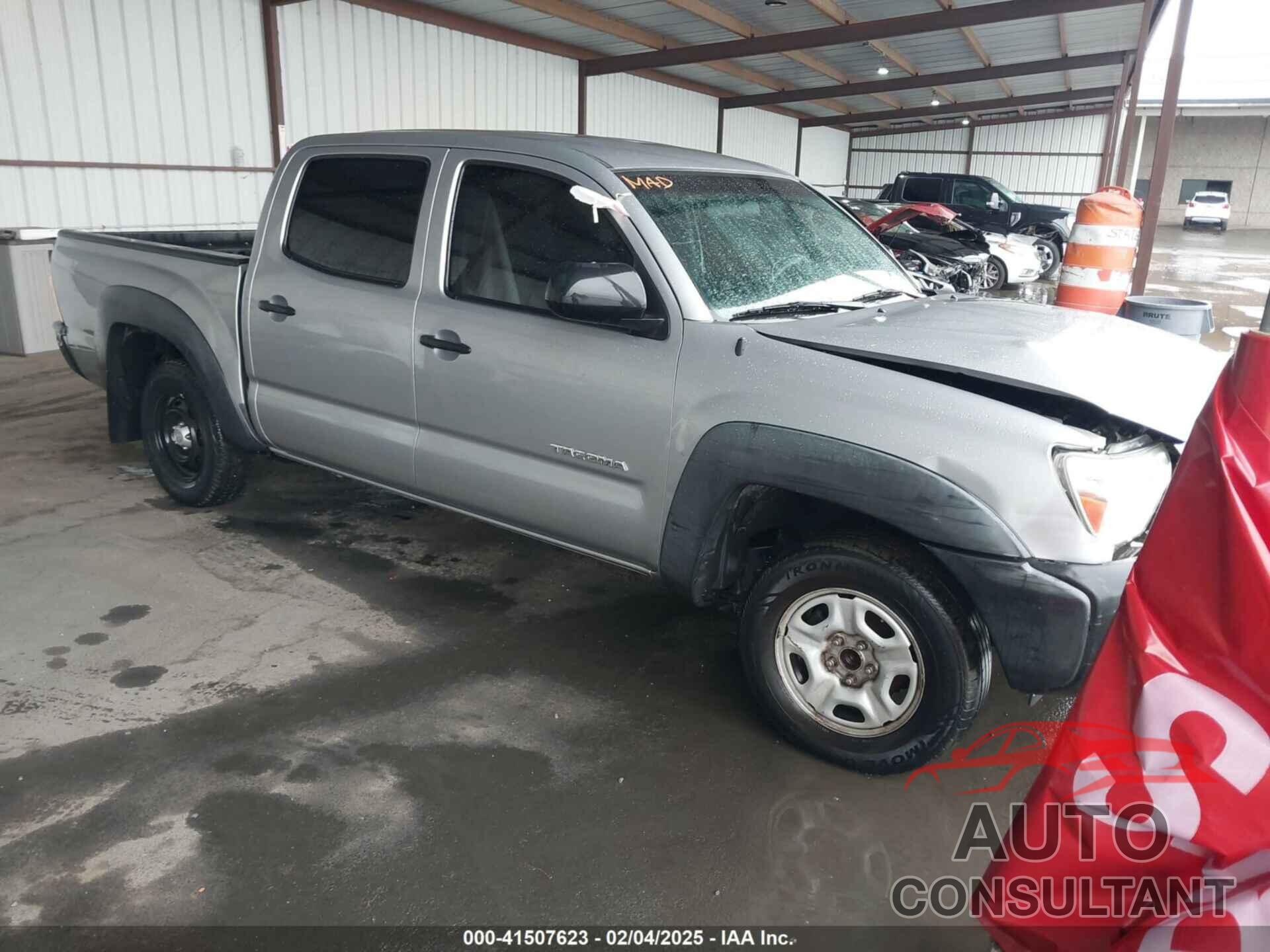 TOYOTA TACOMA 2015 - 5TFJX4CN5FX048155