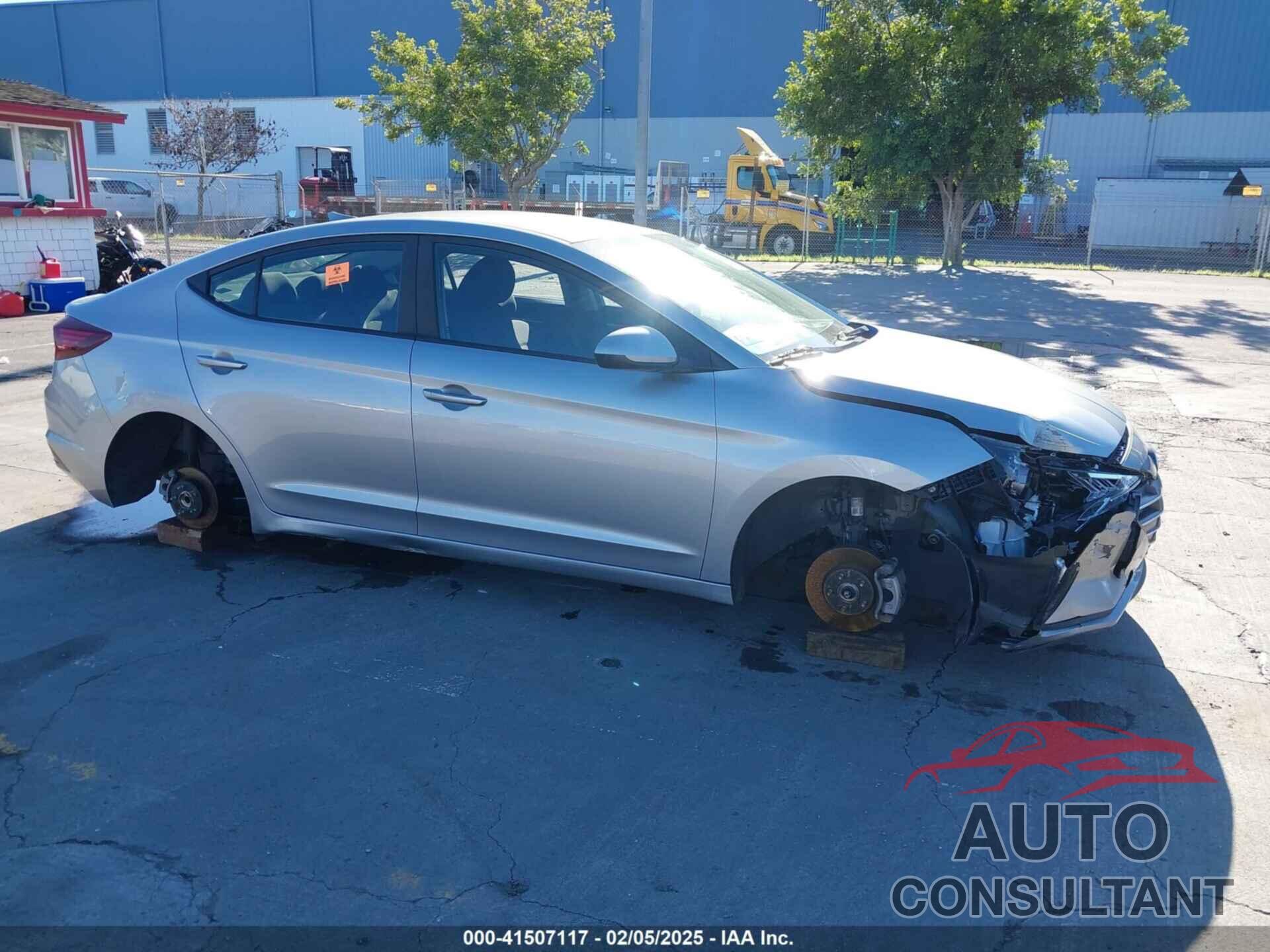 HYUNDAI ELANTRA 2020 - 5NPD84LF4LH596285