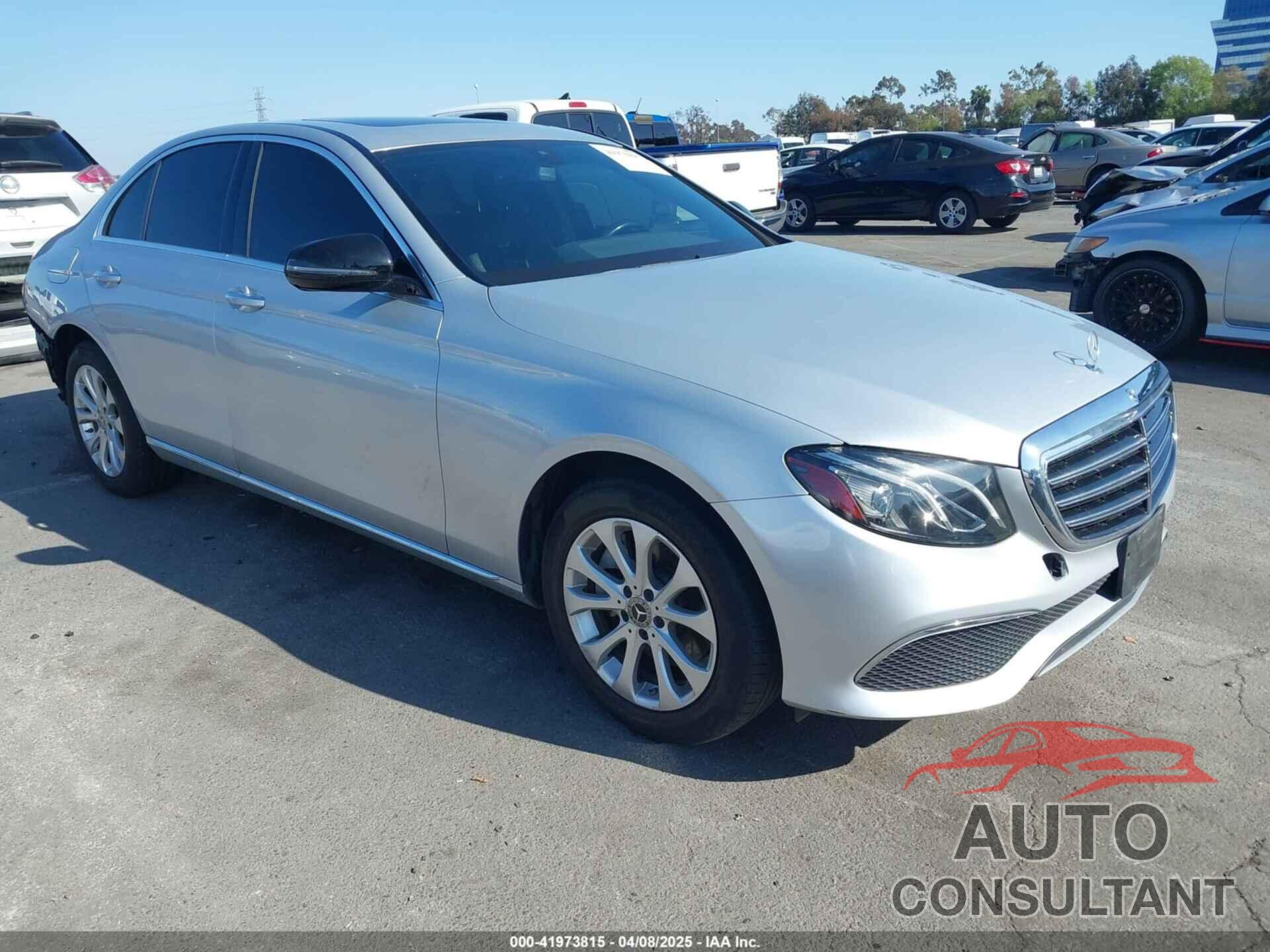 MERCEDES-BENZ E 300 2019 - WDDZF4JB4KA510481