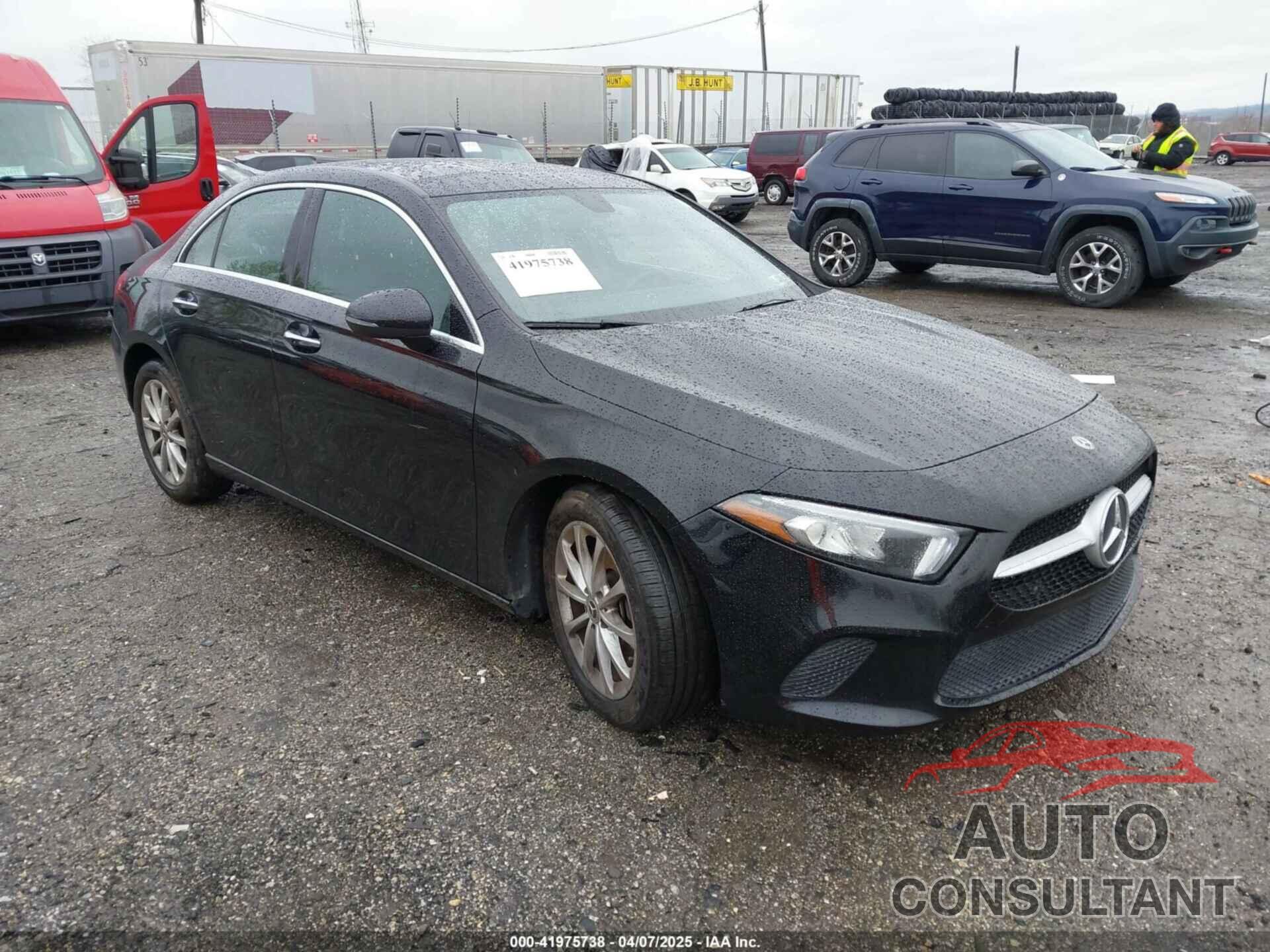 MERCEDES-BENZ A 220 2020 - W1K3G4FB1LJ238193