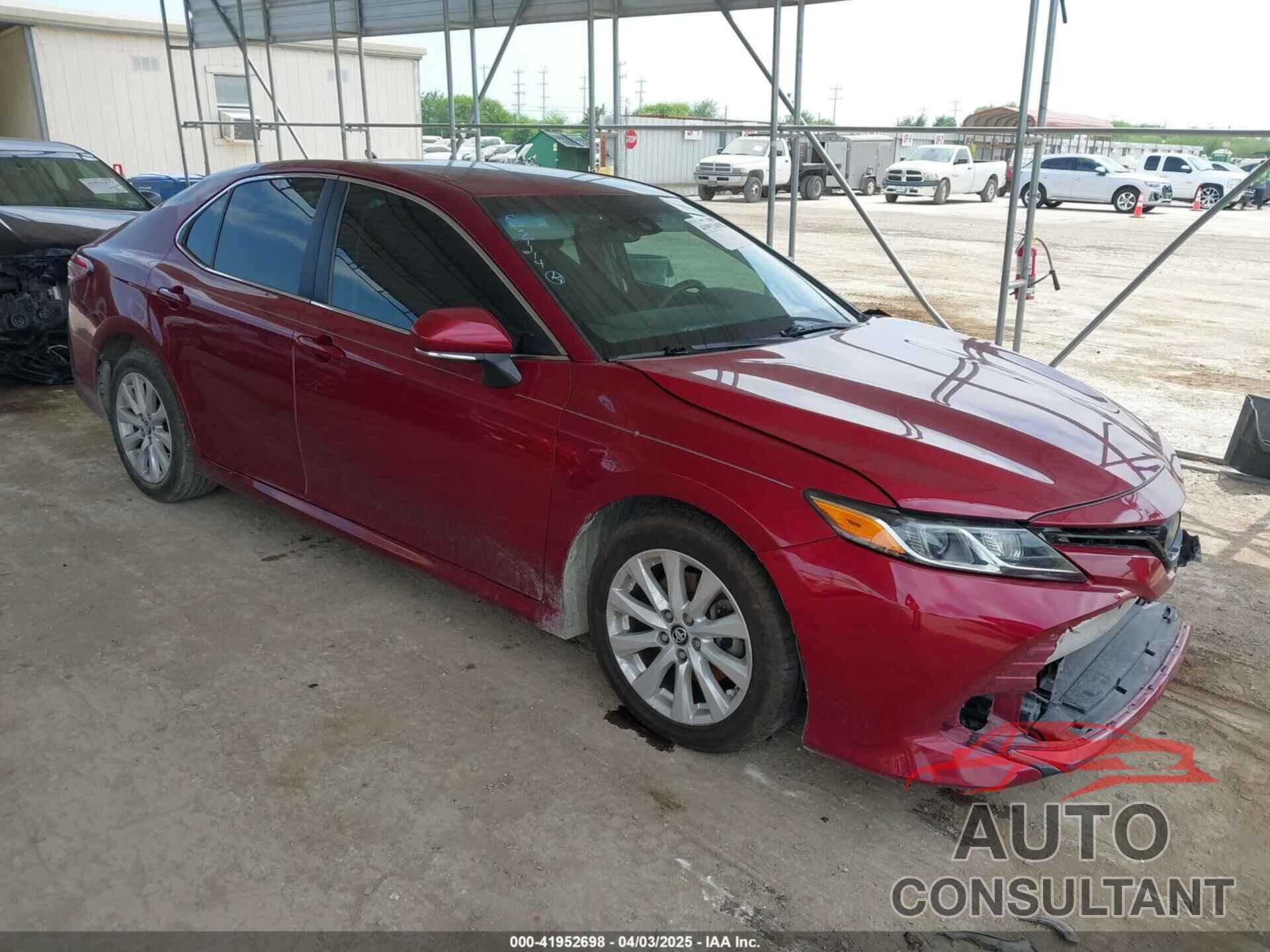 TOYOTA CAMRY 2018 - 4T1B11HK6JU563769