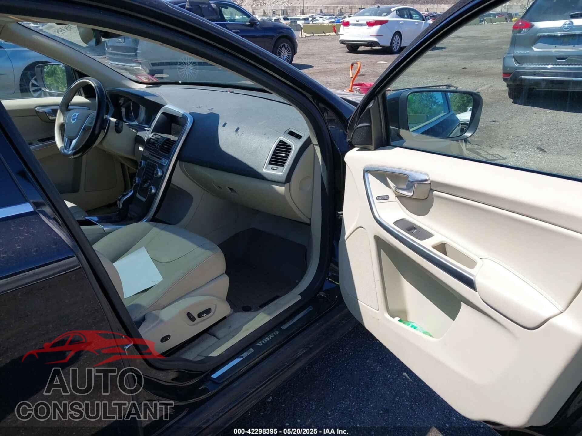 VOLVO XC60 2015 - YV4902RK6F2740539
