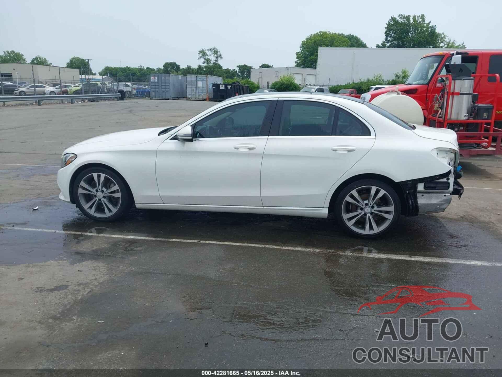 MERCEDES-BENZ C 300 2016 - 55SWF4JB8GU096616