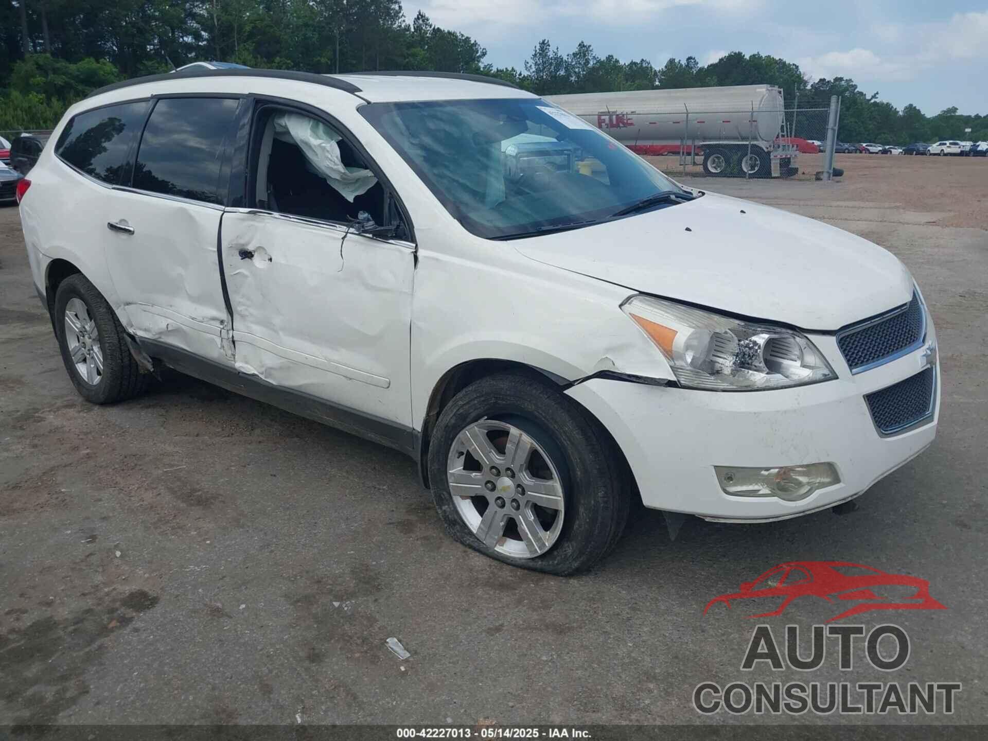 CHEVROLET TRAVERSE 2012 - 1GNKRGED9CJ251754