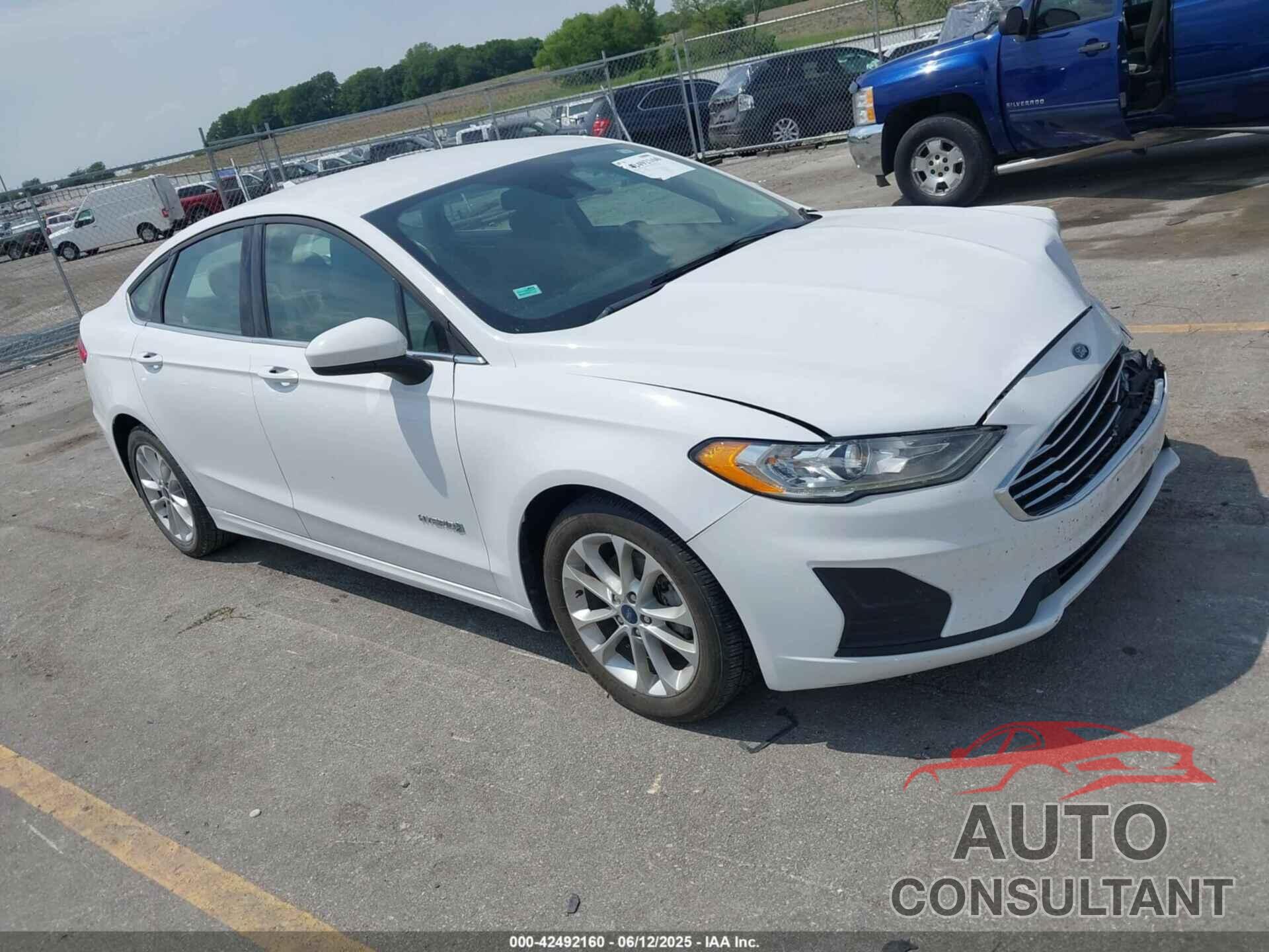FORD FUSION HYBRID 2019 - 3FA6P0LU5KR226337