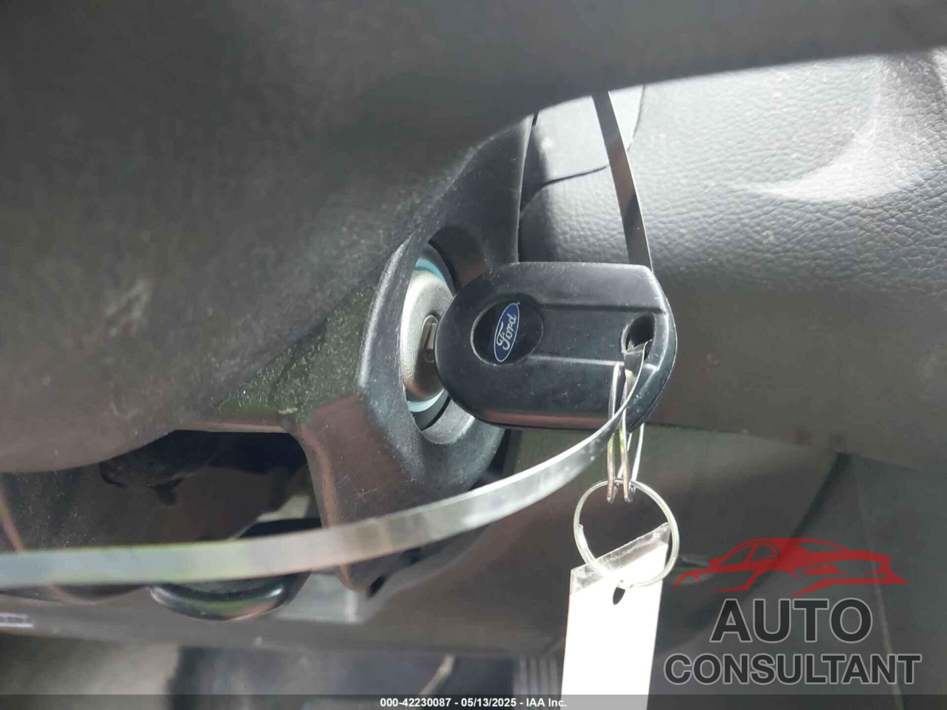 FORD FOCUS 2016 - 1FADP3E24GL386381