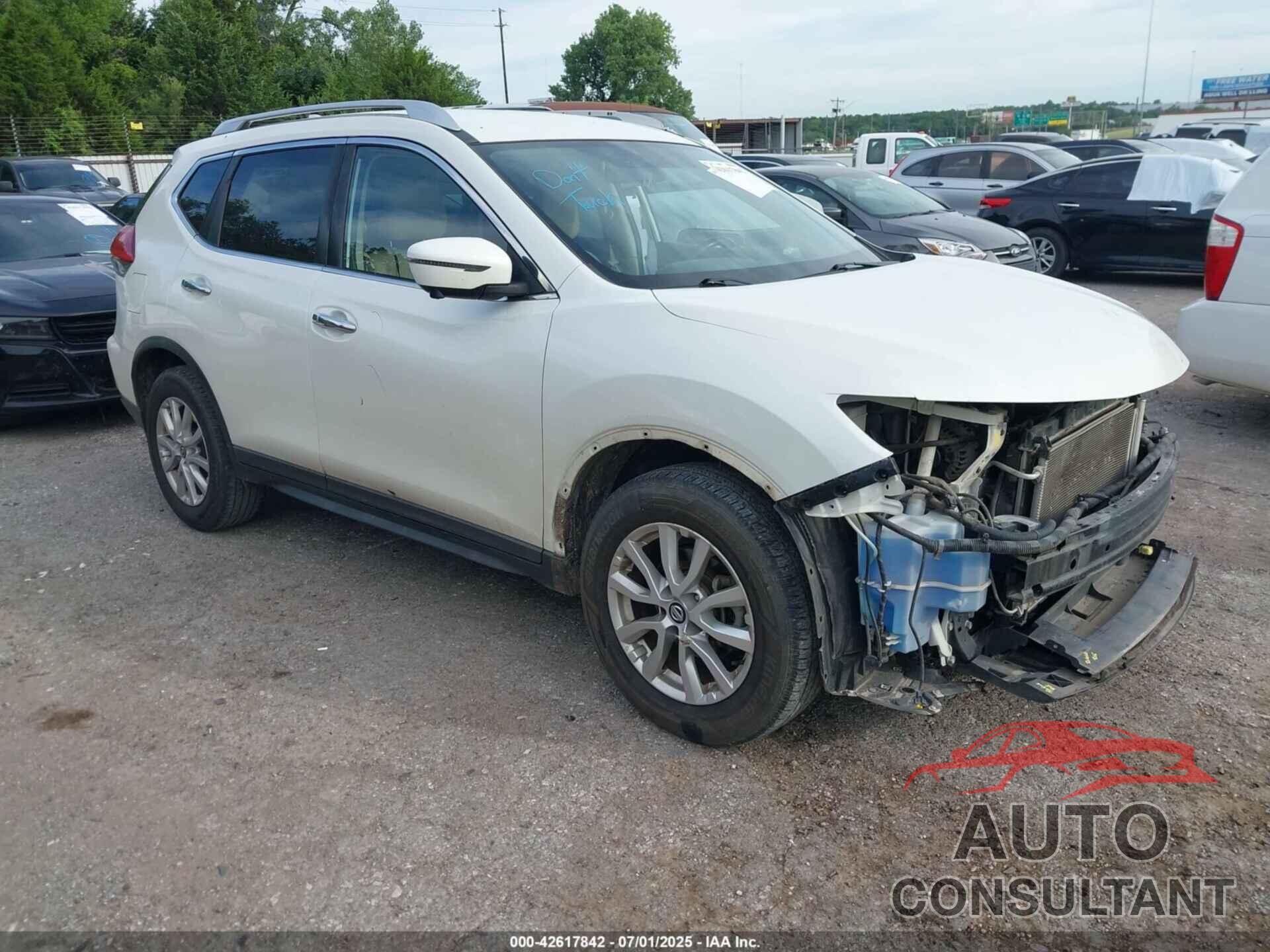 NISSAN ROGUE 2017 - KNMAT2MT5HP550728