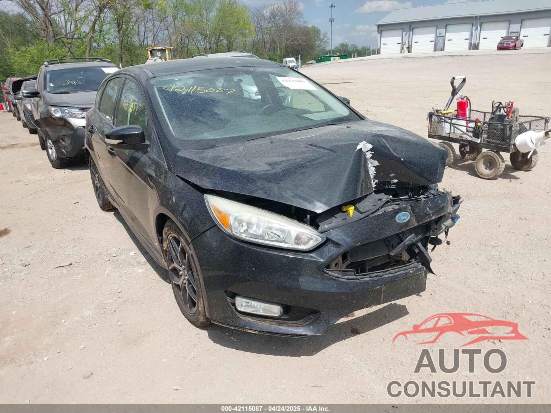 FORD FOCUS 2015 - 1FADP3K26FL268433