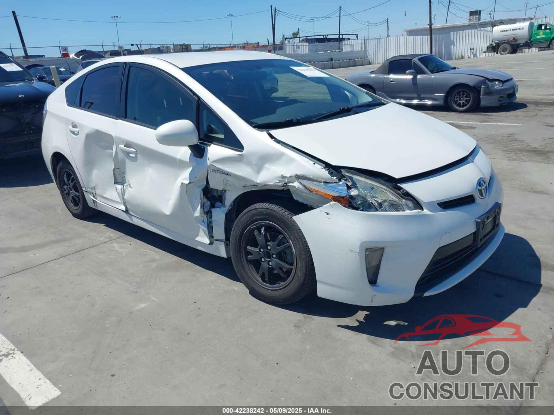 TOYOTA PRIUS 2015 - JTDKN3DU7F1936953