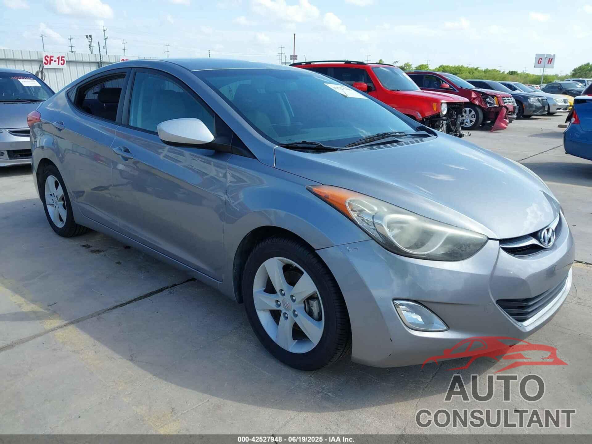 HYUNDAI ELANTRA 2013 - KMHDH4AE1DU783531