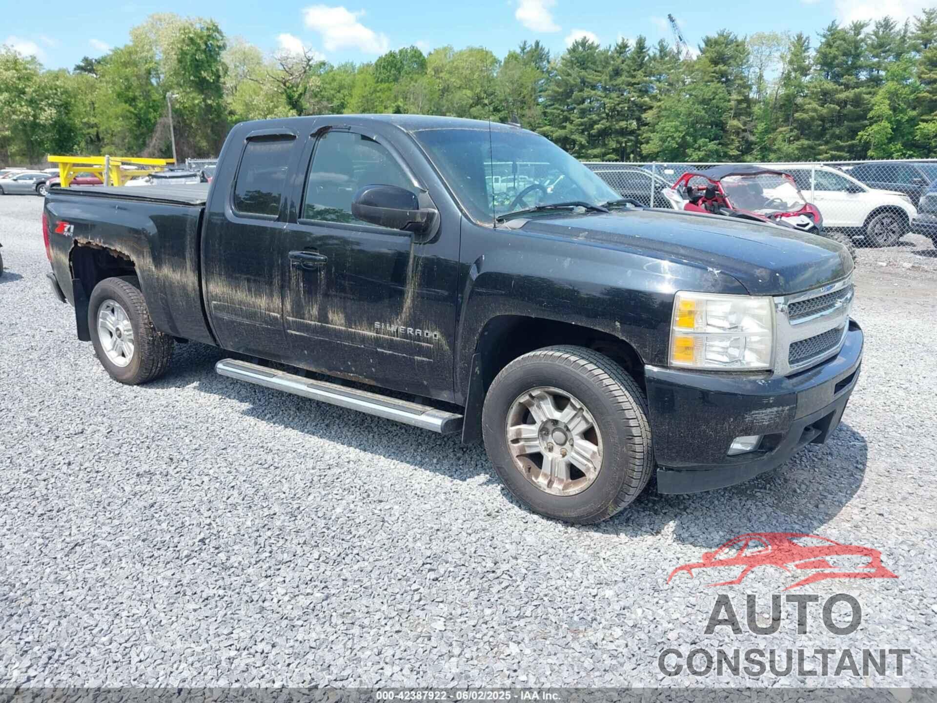 CHEVROLET SILVERADO 2011 - 1GCRKTE30BZ110339