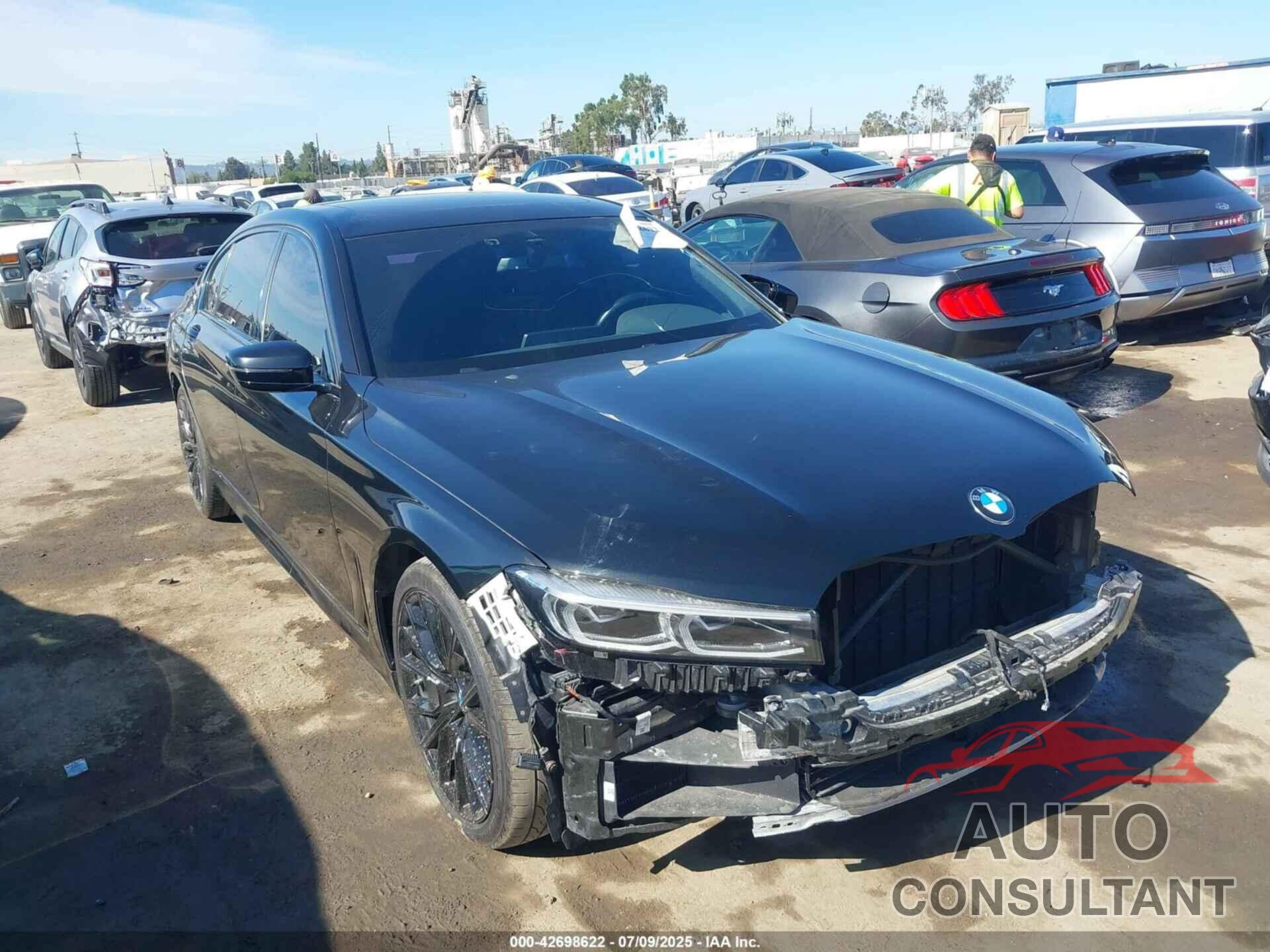 BMW 740 2022 - WBA7T2C04NCK36795