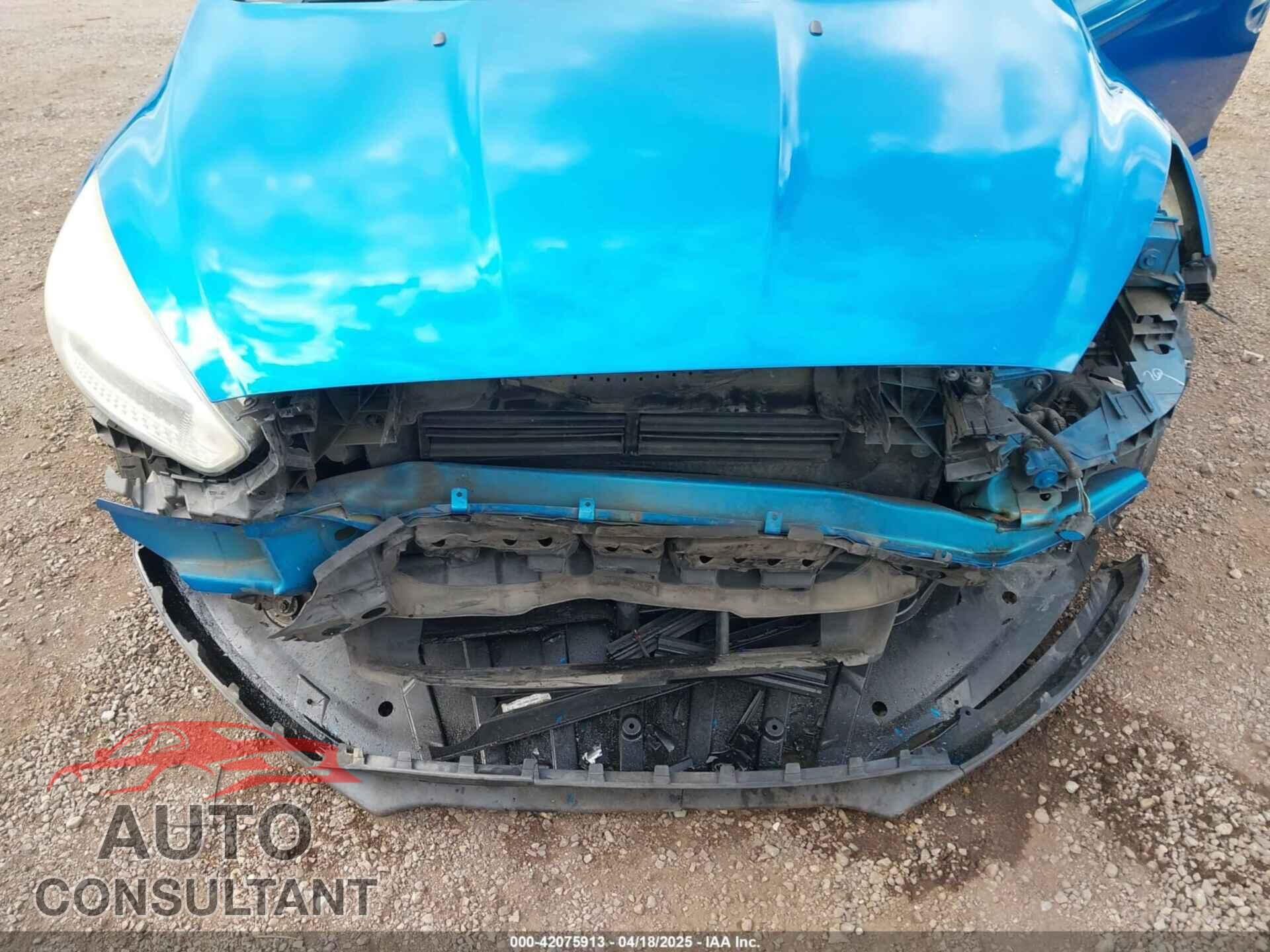 FORD FOCUS 2016 - 1FADP3F22GL282910
