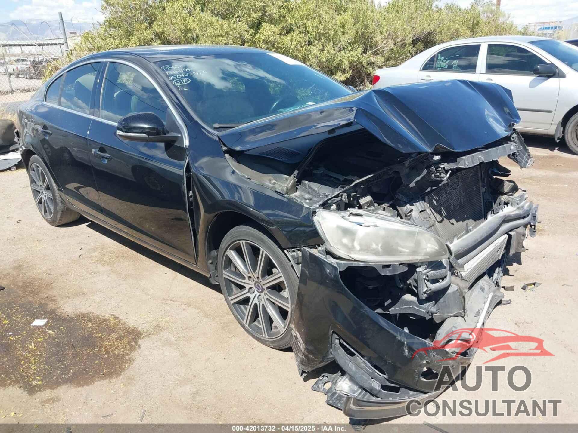 VOLVO S60 2015 - YV140MFB3F2299721