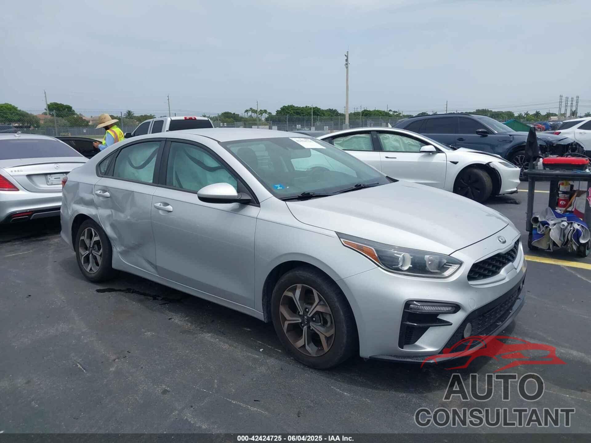 KIA FORTE 2019 - 3KPF24AD6KE044933