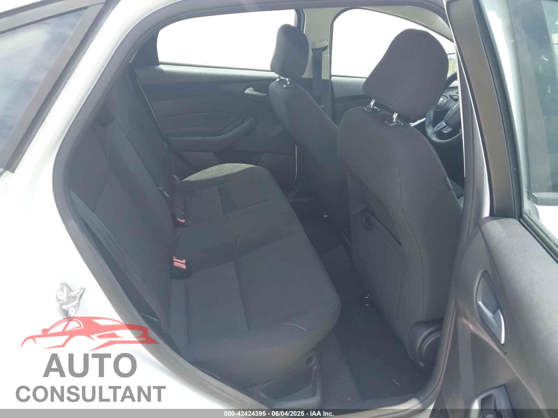 FORD FOCUS 2017 - 1FADP3F20HL244335