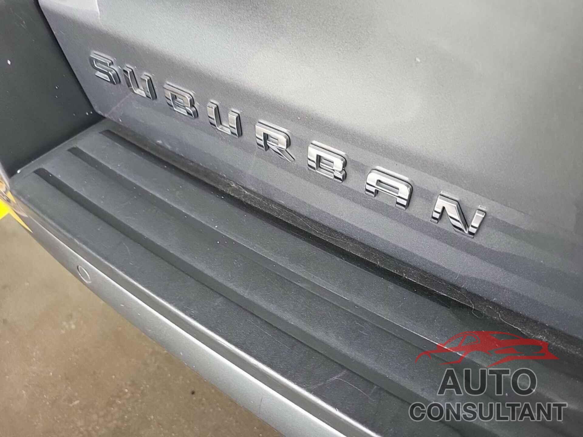 CHEVROLET SUBURBAN 2018 - 1GNSKKEC2JR217684