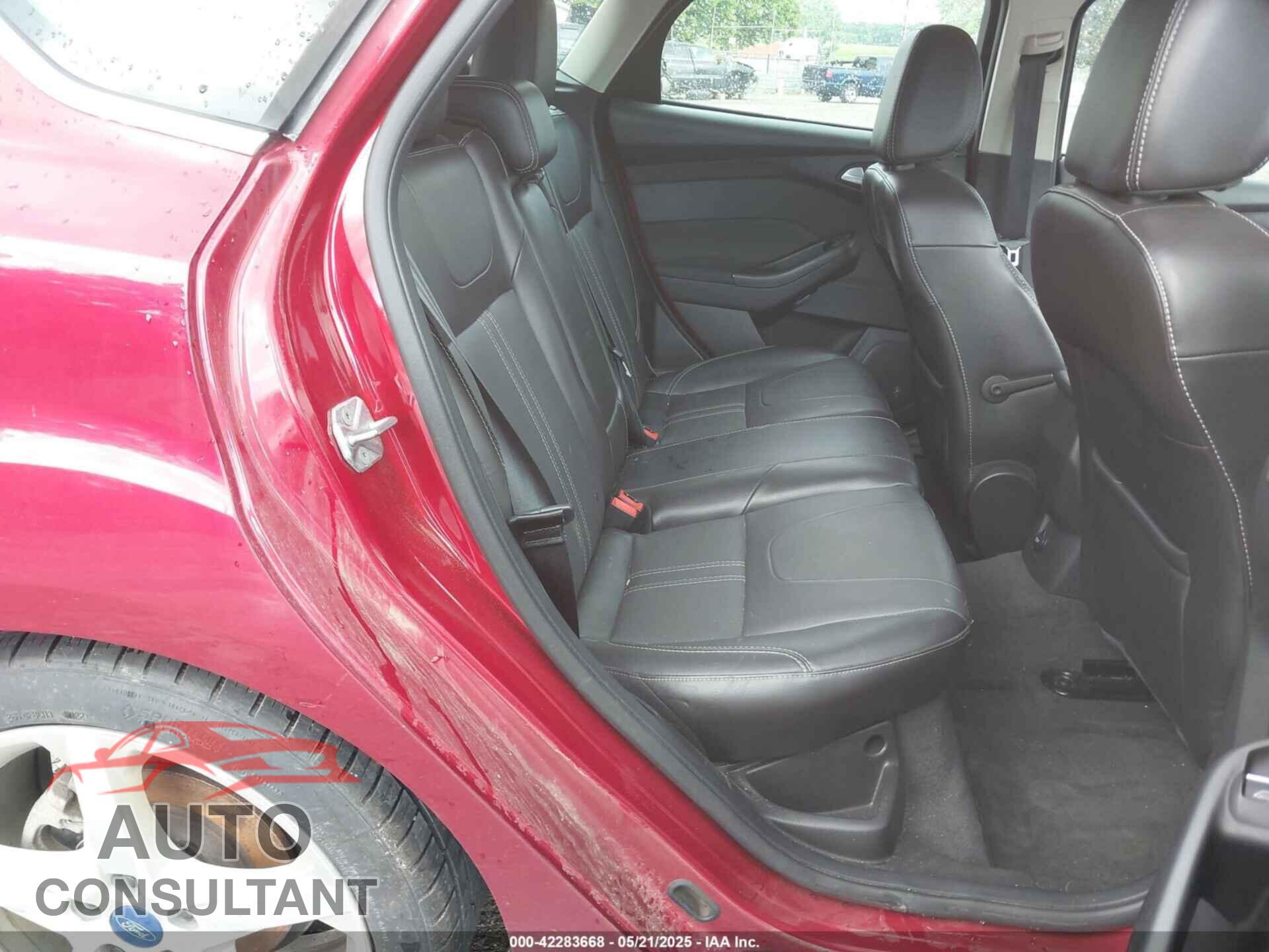 FORD FOCUS 2014 - 1FADP3N22EL374730