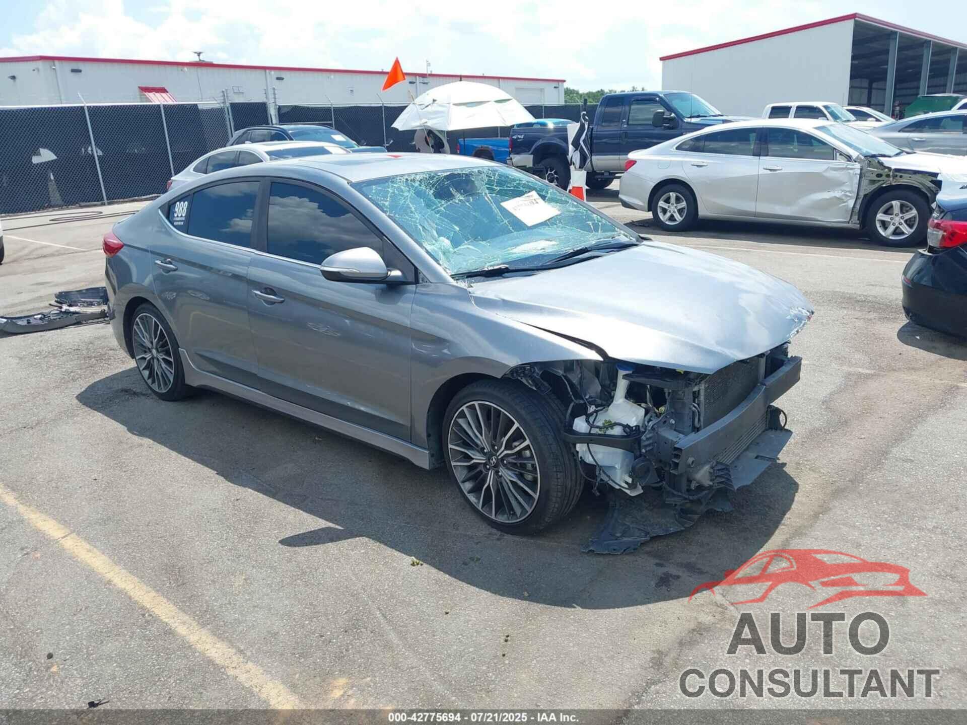 HYUNDAI ELANTRA 2018 - KMHD04LB8JU596762