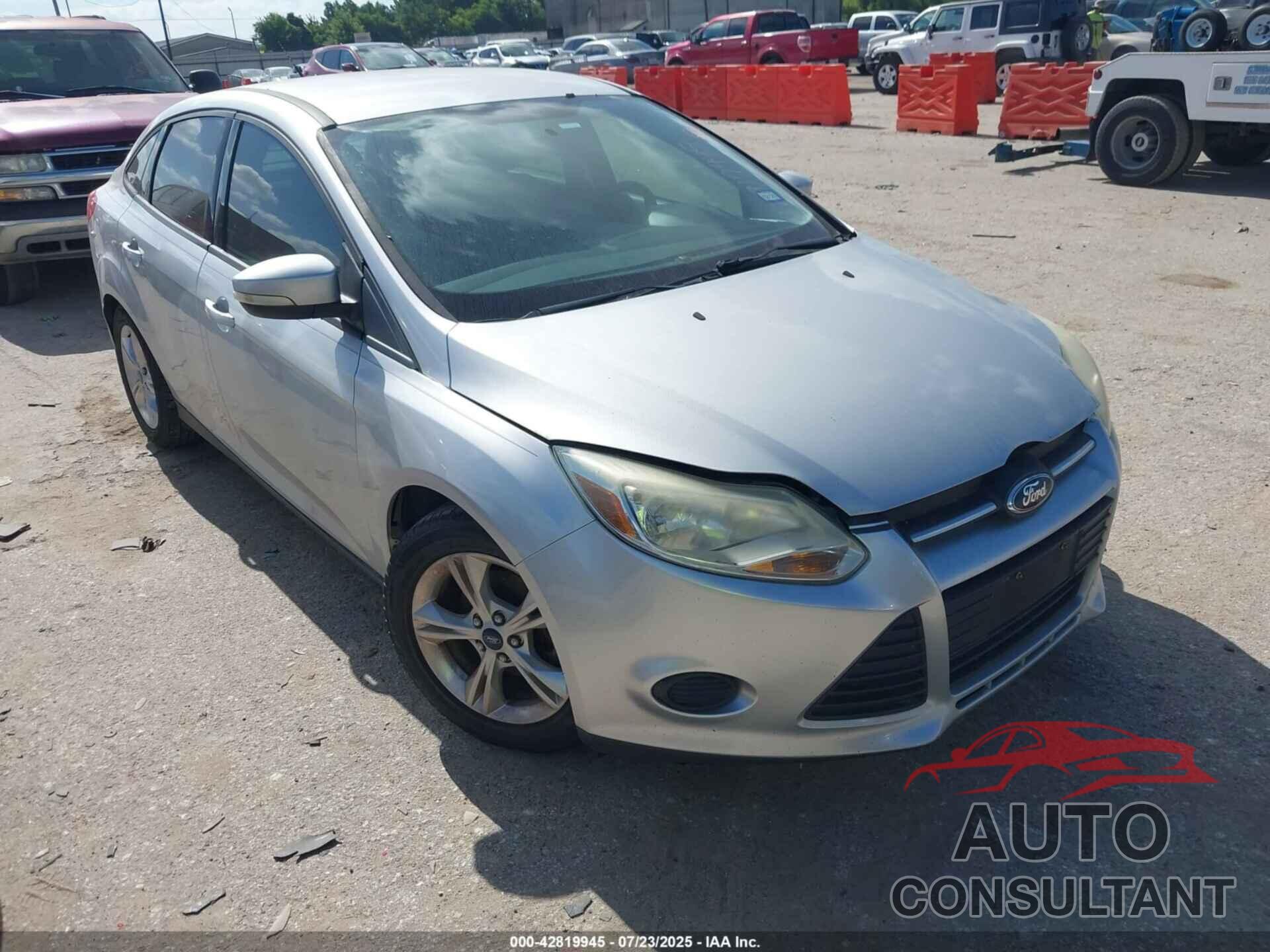 FORD FOCUS 2014 - 1FADP3F22EL109546