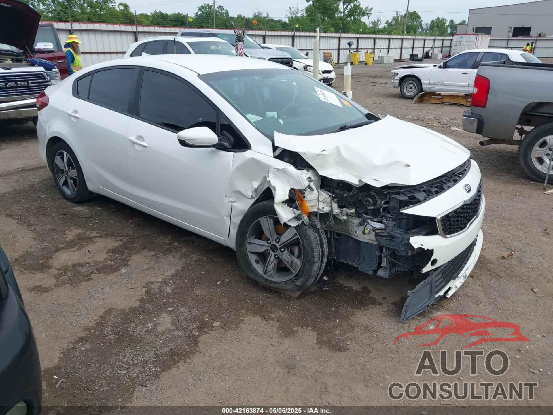KIA FORTE 2018 - 3KPFL4A75JE257555
