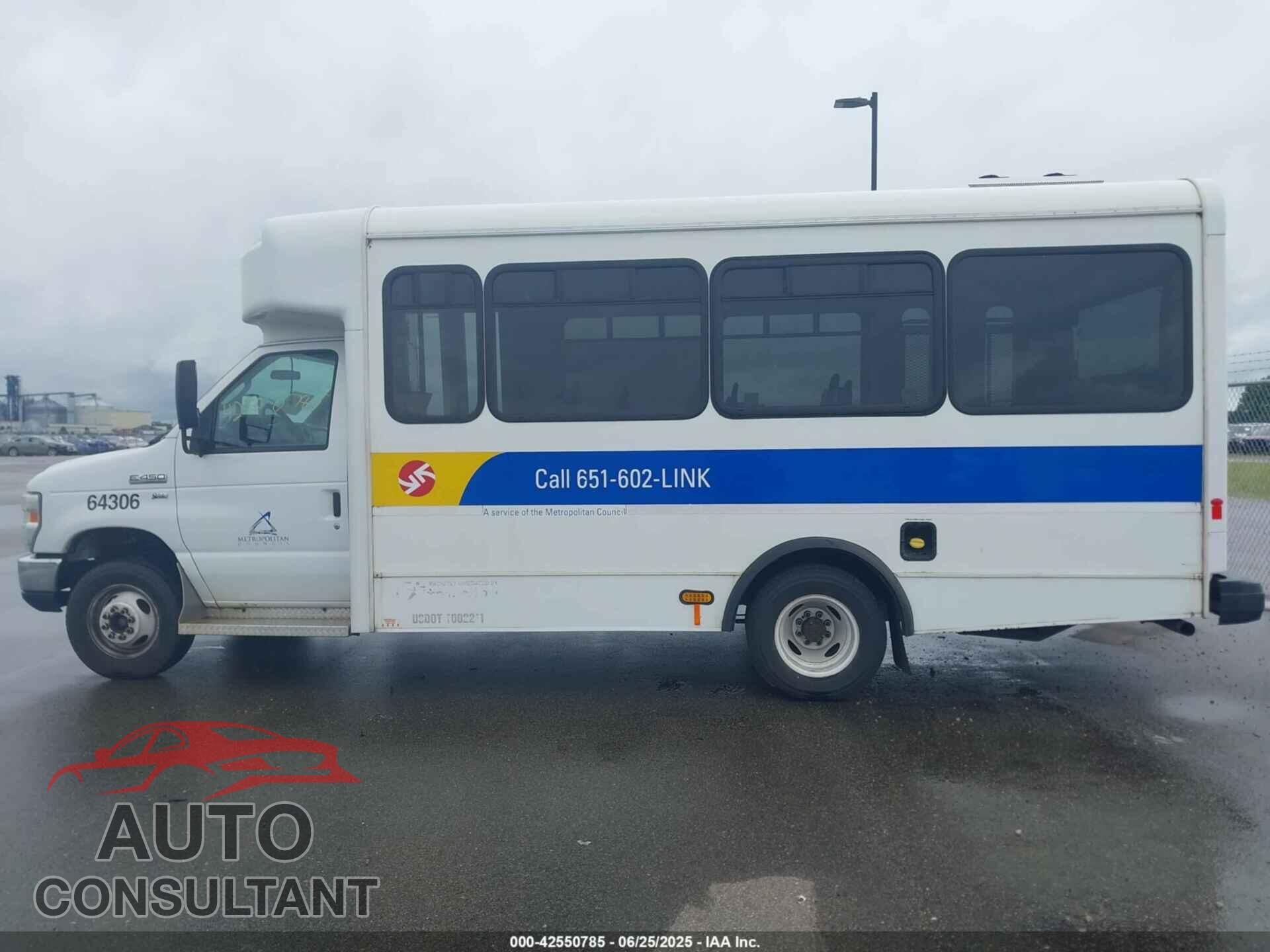 FORD ECONOLINE 2015 - 1FDEE4FL7FDA23823